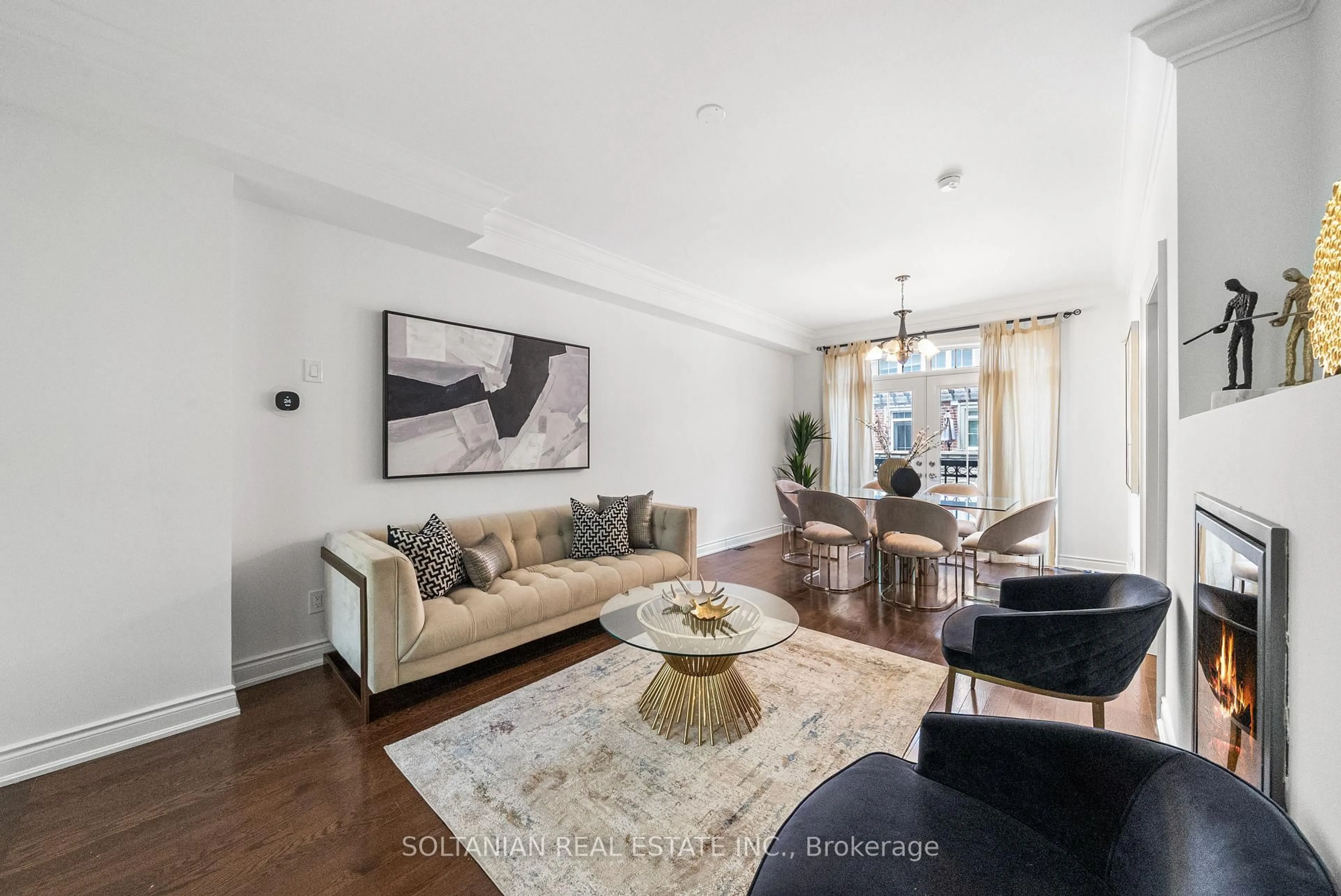 Living room with furniture, unknown for 25 Slingsby Lane, Toronto Ontario M2N 0H7