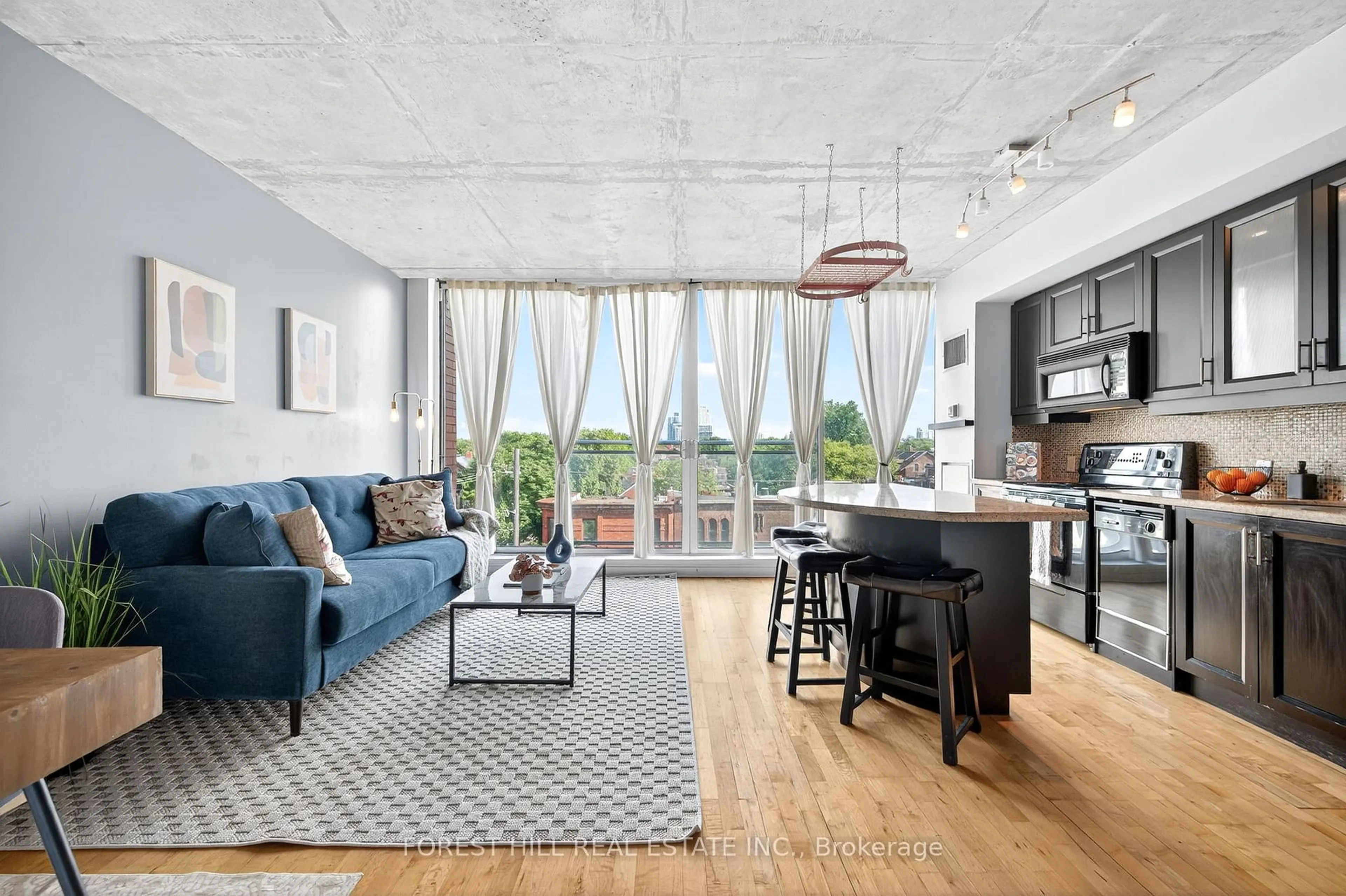 Living room with furniture, unknown for 301 Markham St #505, Toronto Ontario M6J 3X2