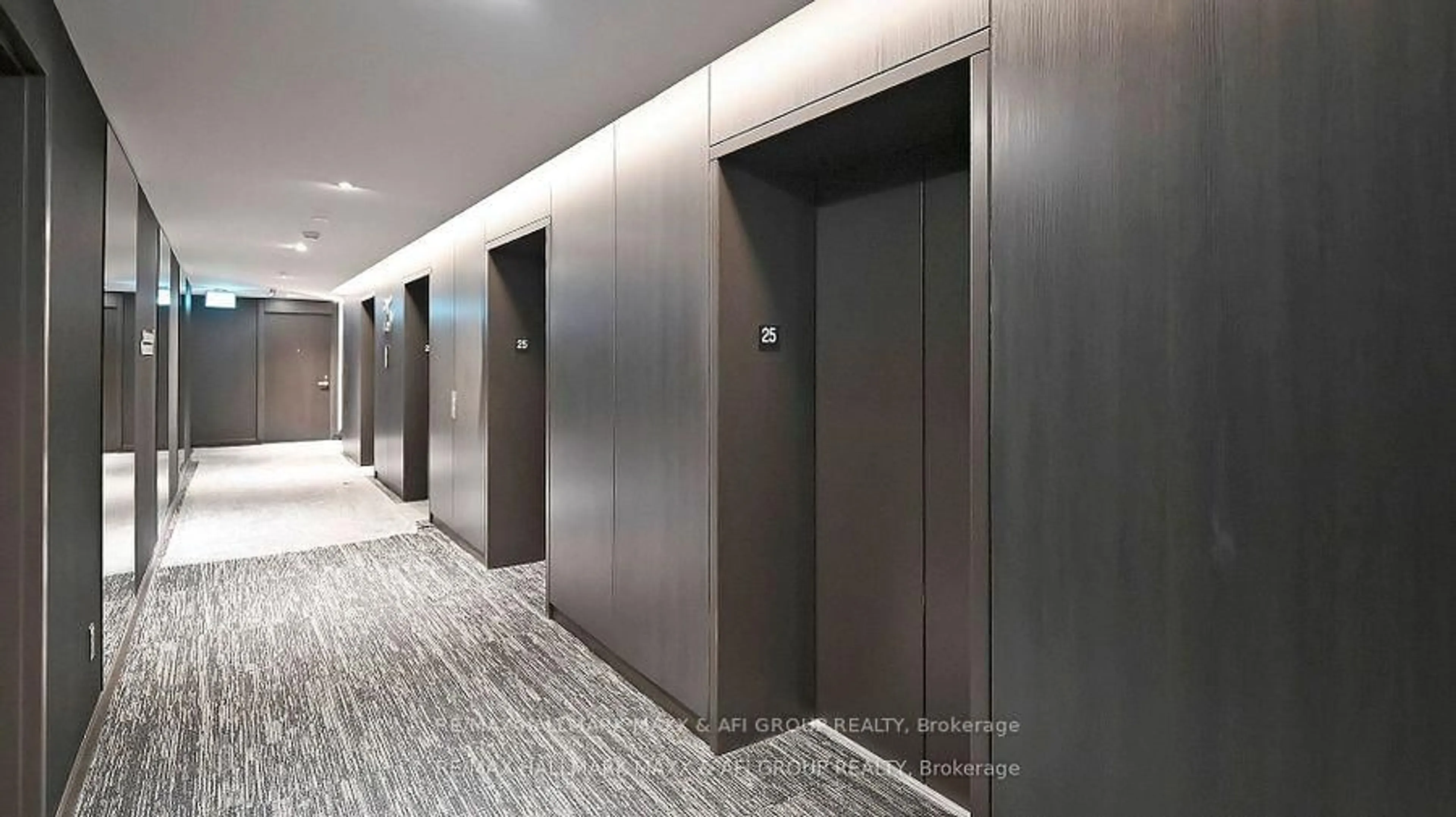 Indoor foyer for 11 Yorkville Ave #2510, Toronto Ontario M4W 0B7