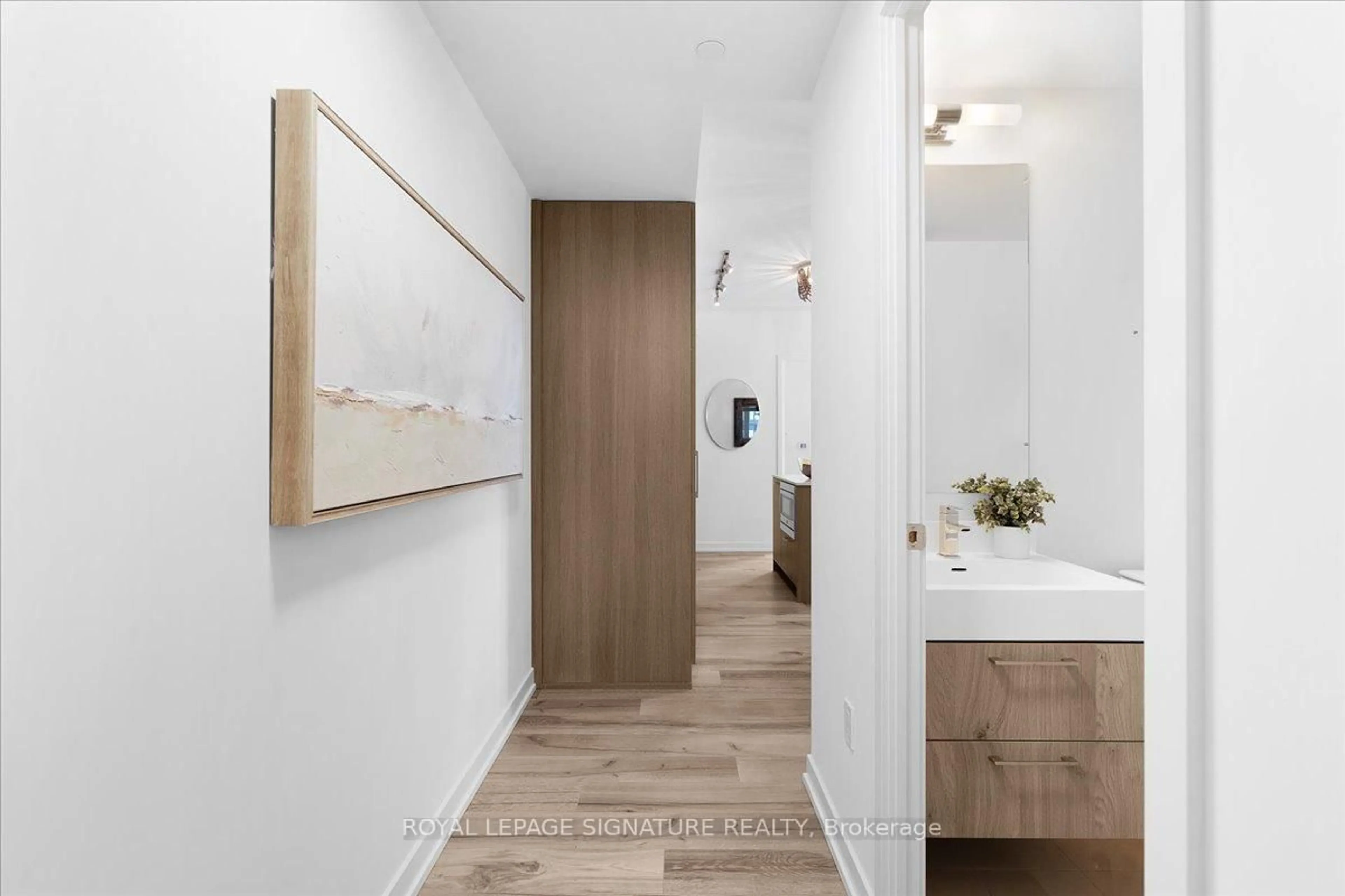 Unknown for 1 Yorkville Ave #1402, Toronto Ontario M4W 0B1