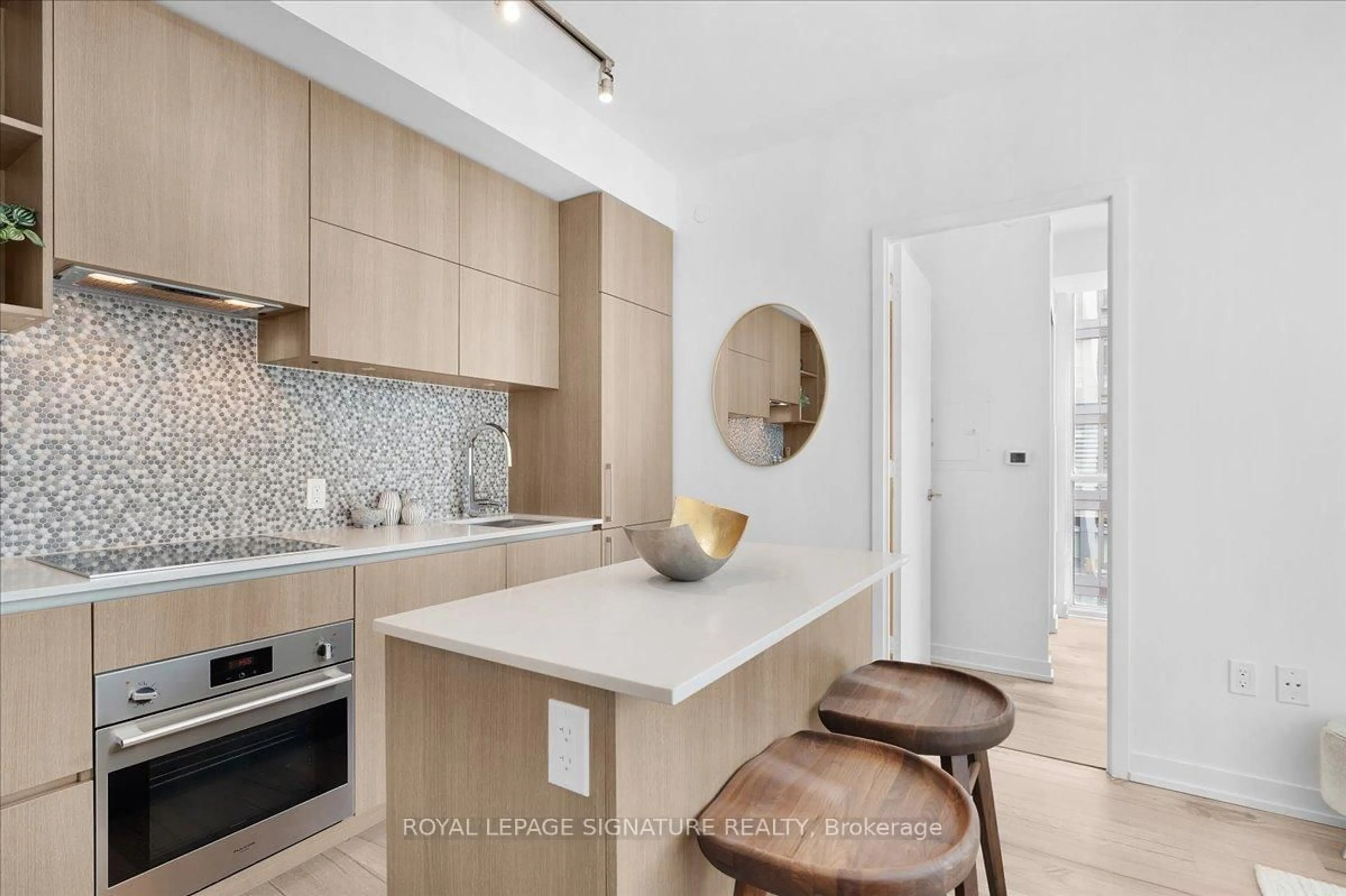 Contemporary kitchen, ceramic/tile floor for 1 Yorkville Ave #1402, Toronto Ontario M4W 0B1