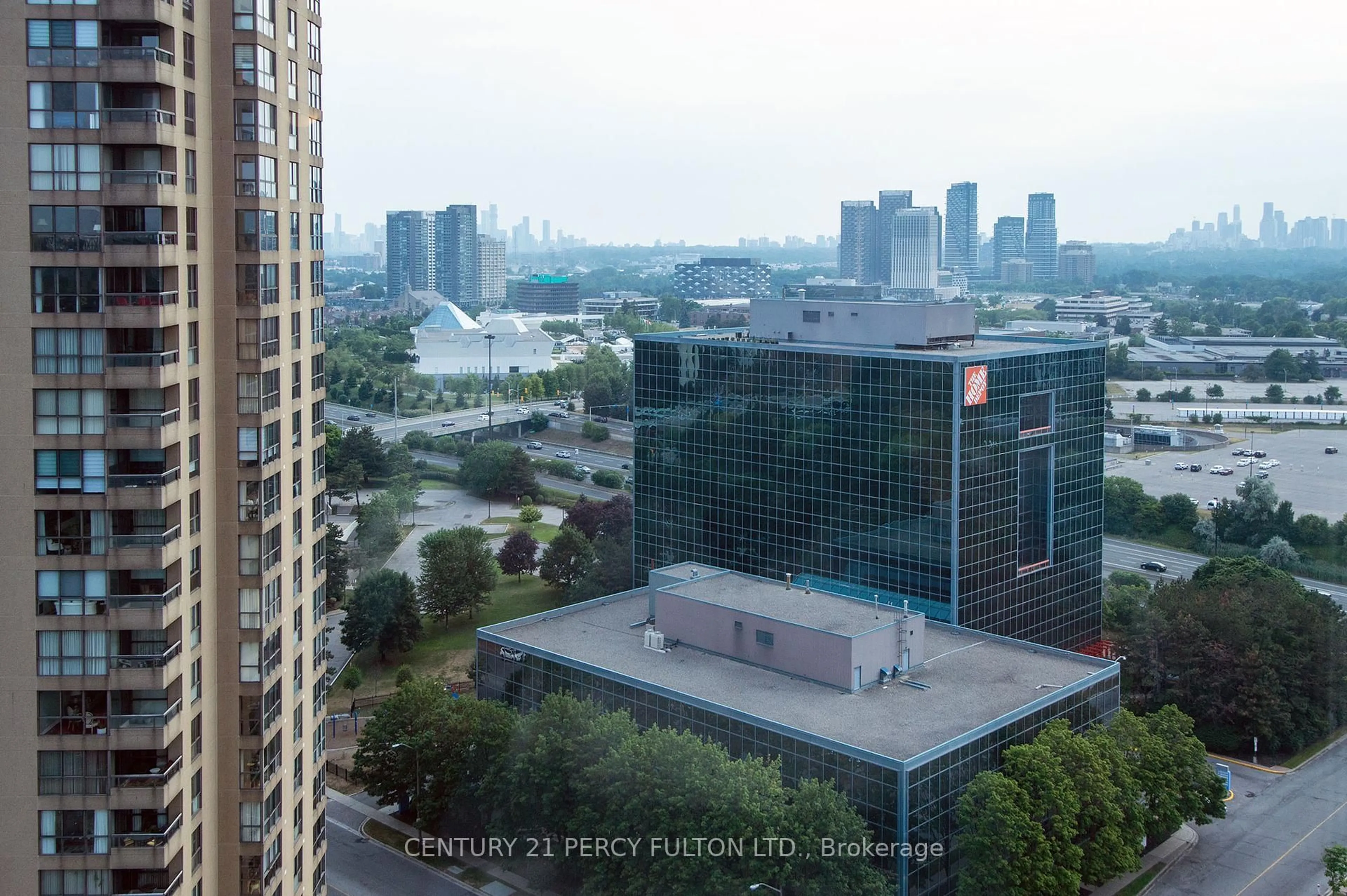 A pic from outside/outdoor area/front of a property/back of a property/a pic from drone, city buildings view from balcony for 5 Concorde Pl #2105, Toronto Ontario M3C 3M8