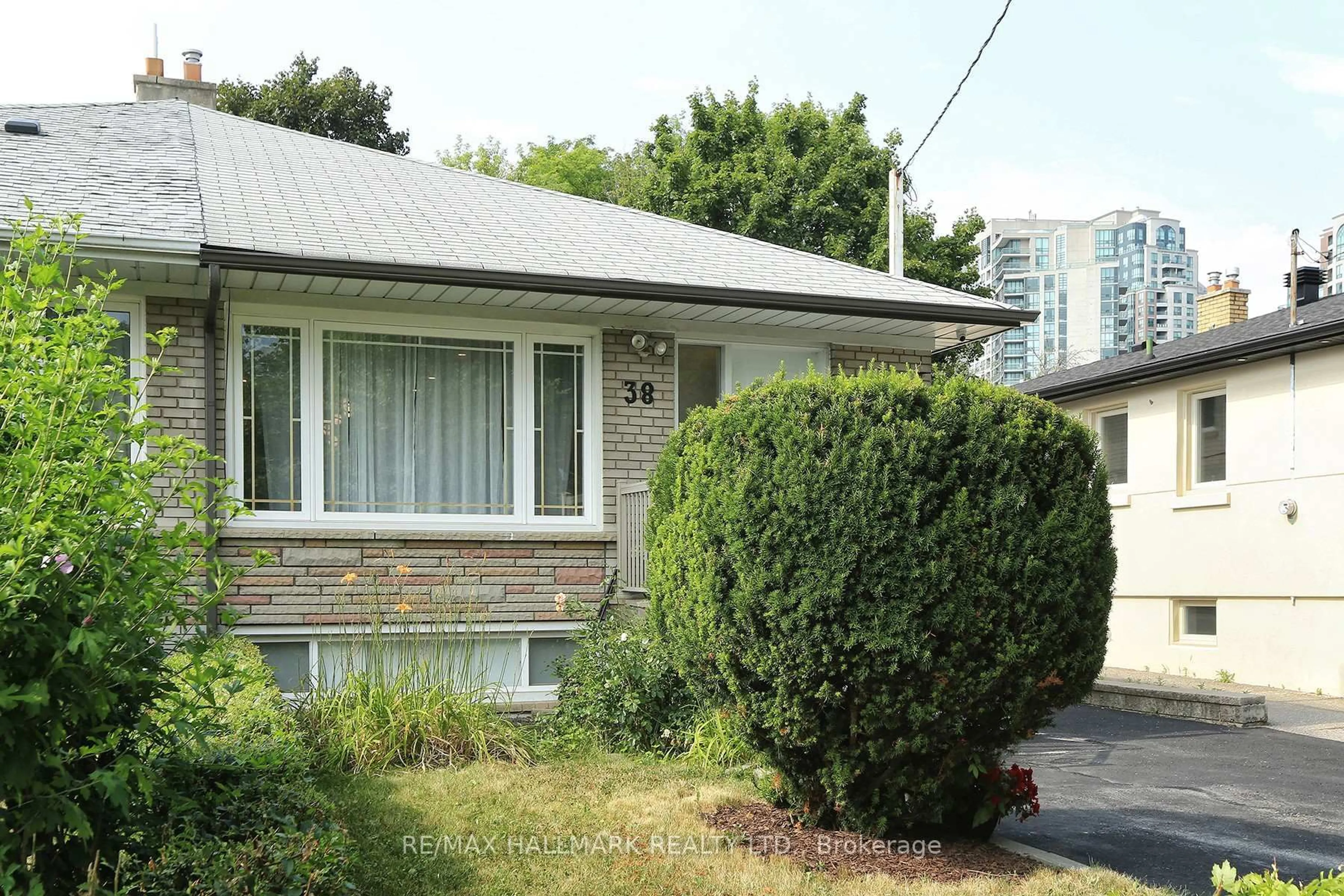 Home with brick exterior material, street for 38 Santa Barbara Rd, Toronto Ontario M2N 2C2