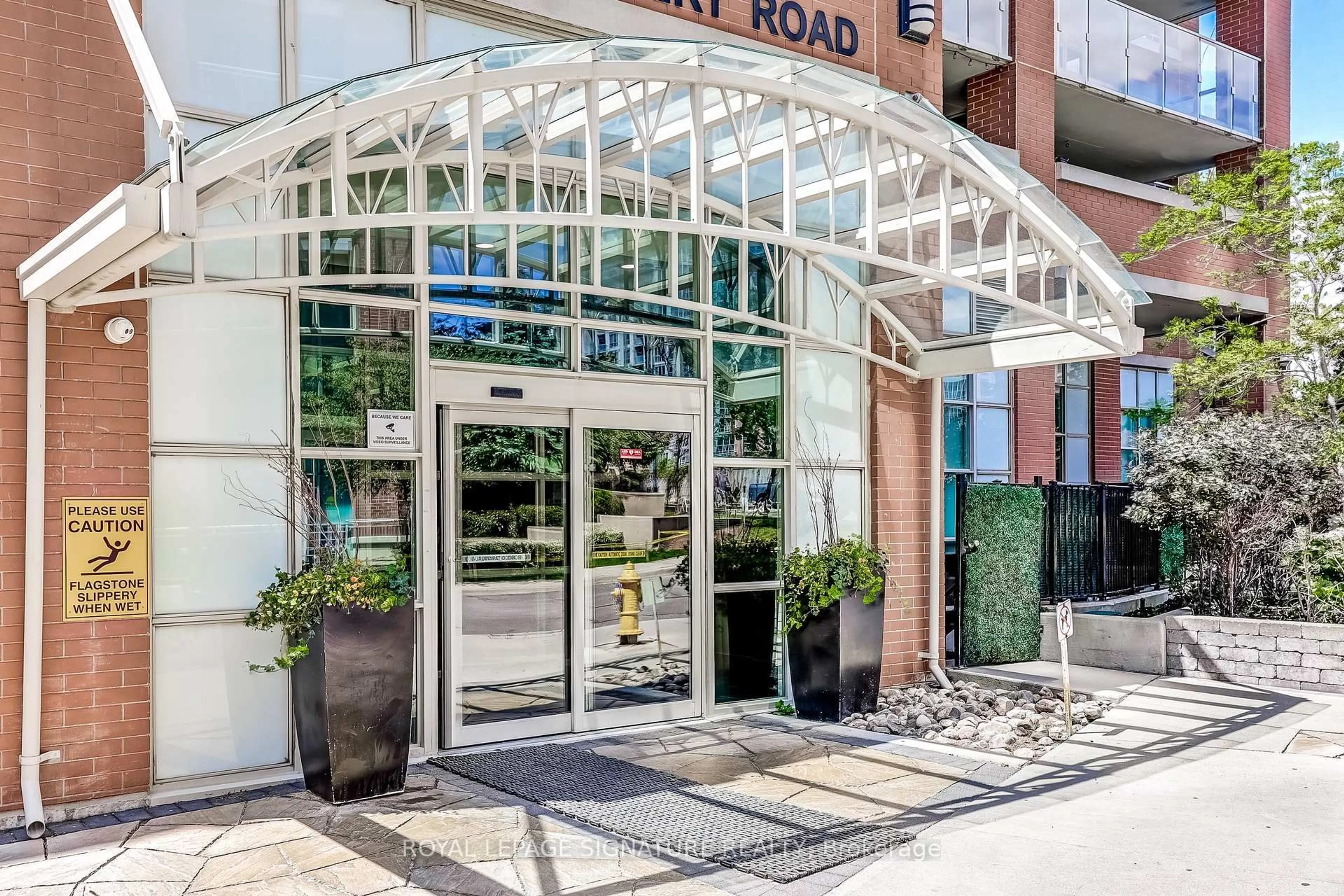 Lobby for 125 Western Battery Rd #210, Toronto Ontario M6K 3R8