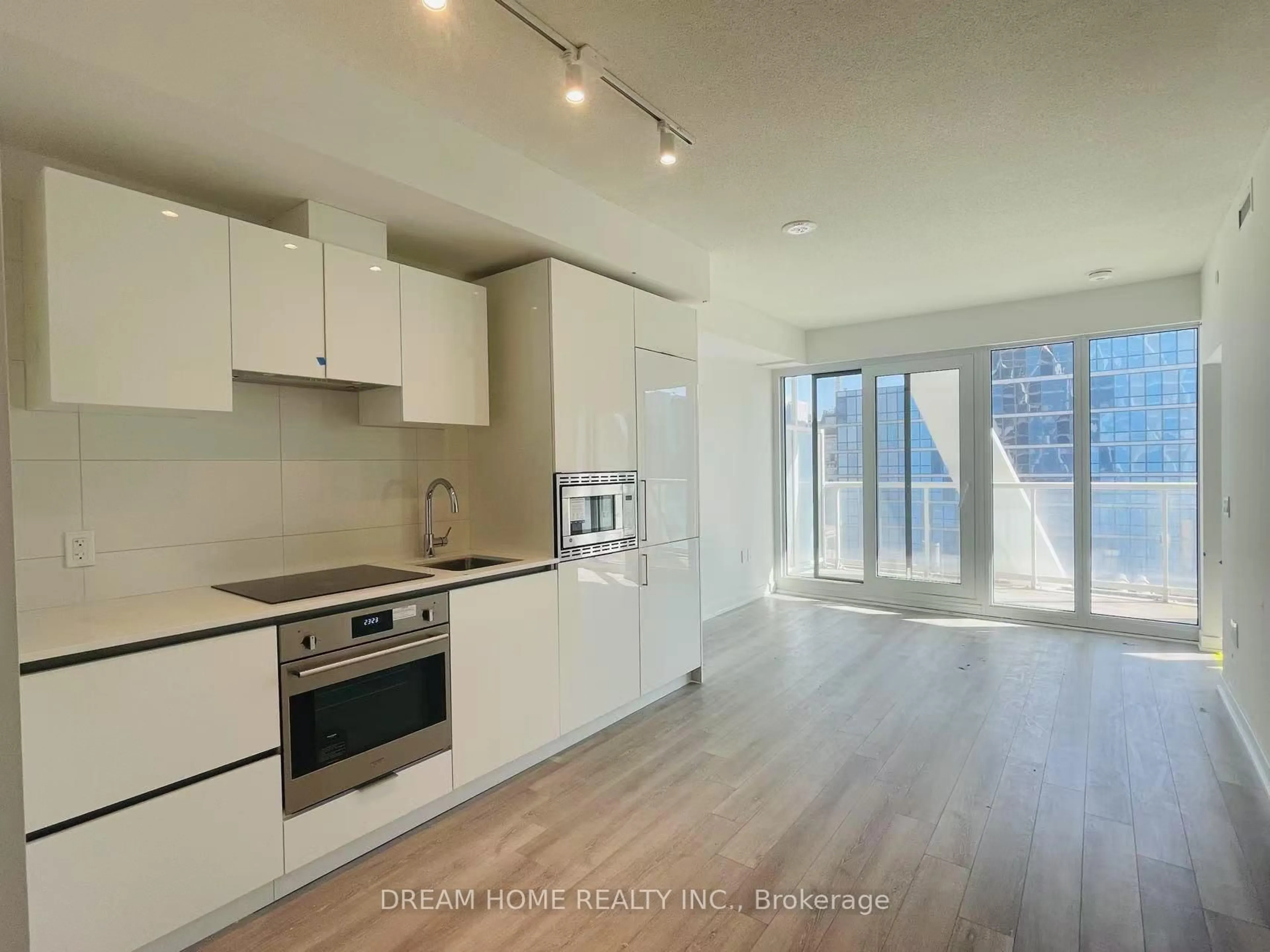 Open concept kitchen, unknown for 230 Simcoe St #2017, Toronto Ontario M5T 0G7