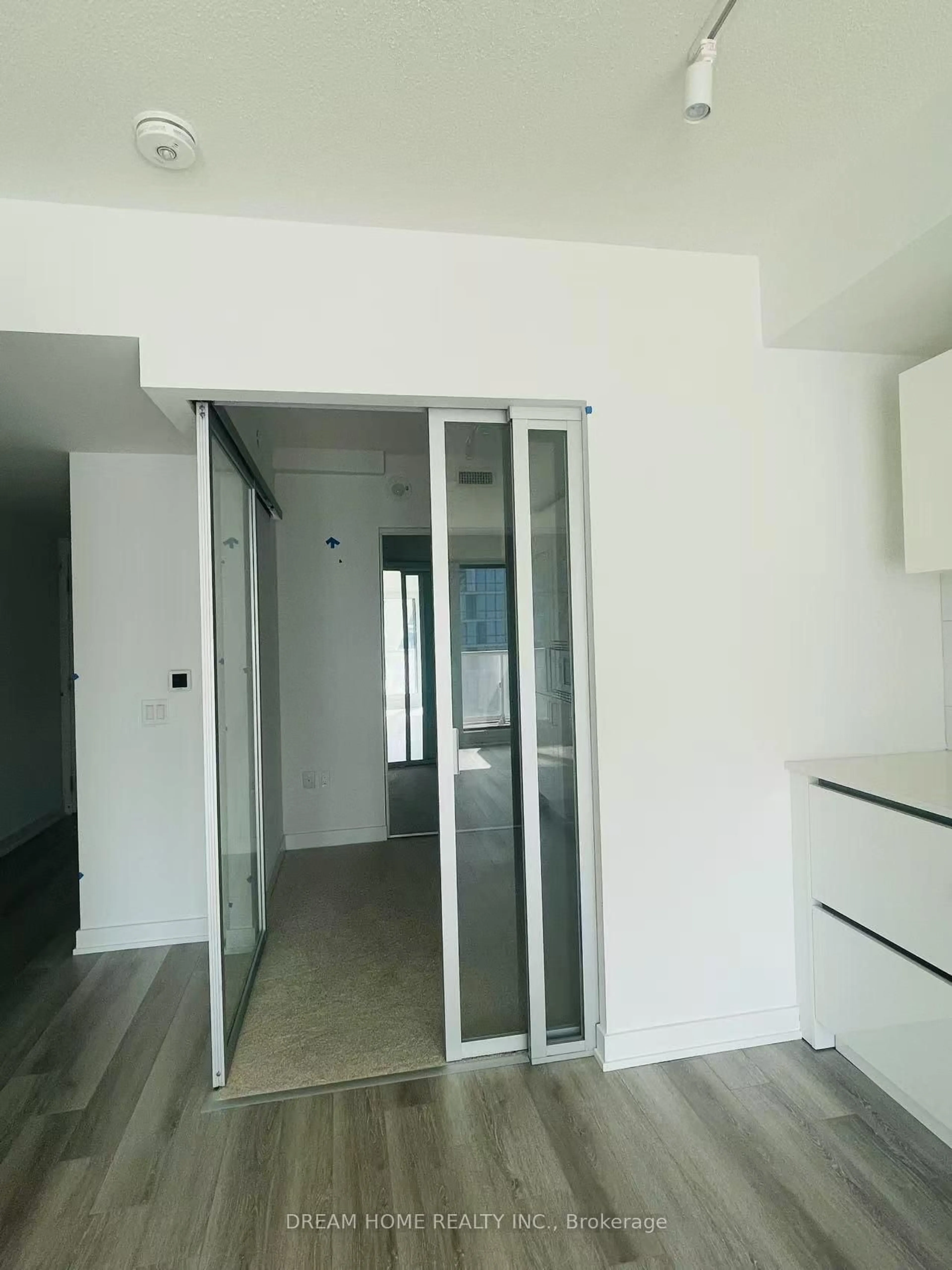 A pic of a room for 230 Simcoe St #2017, Toronto Ontario M5T 0G7