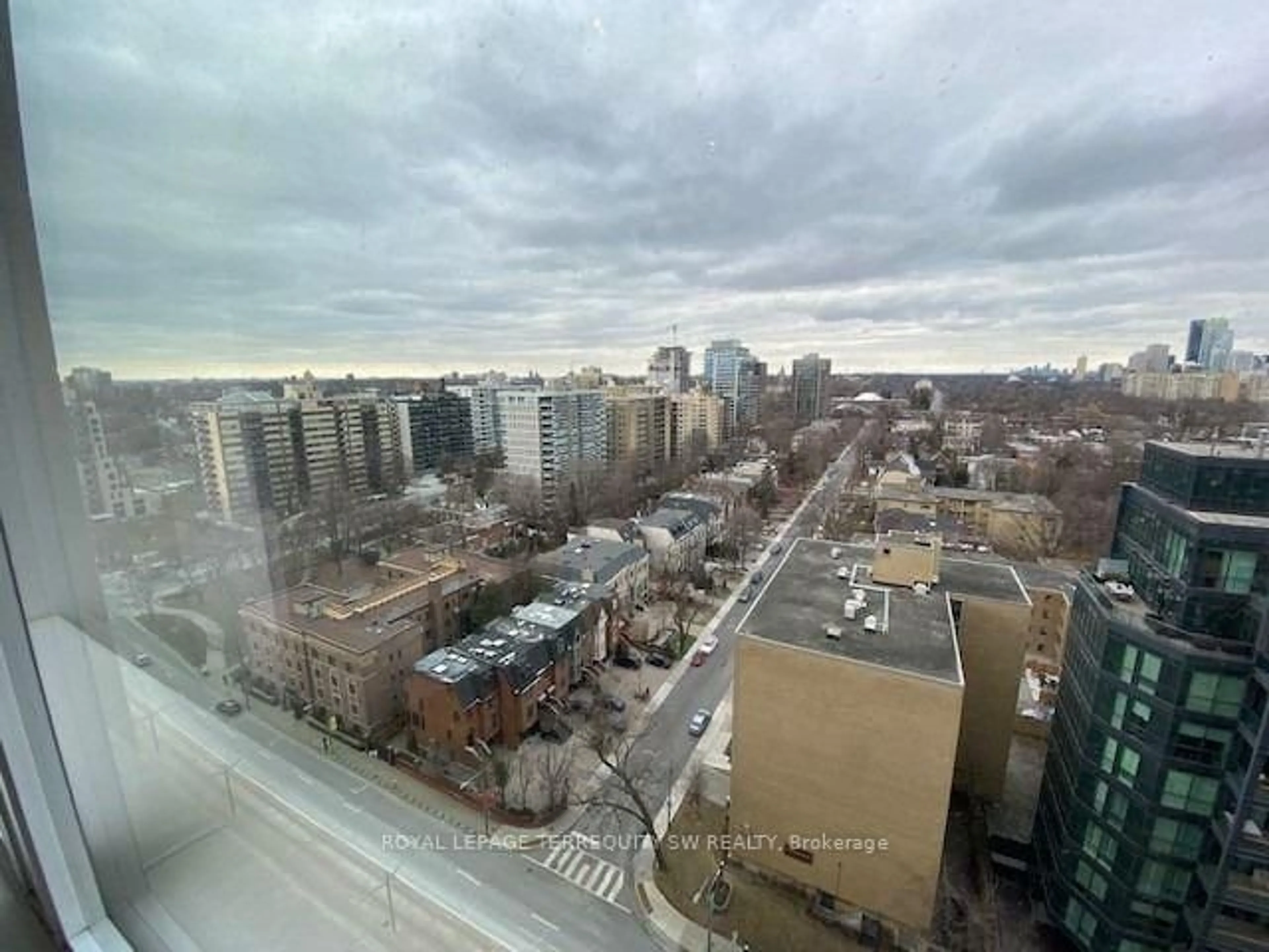 Blurry image for 111 St. Clair Ave #1227, Toronto Ontario M4V 1N5