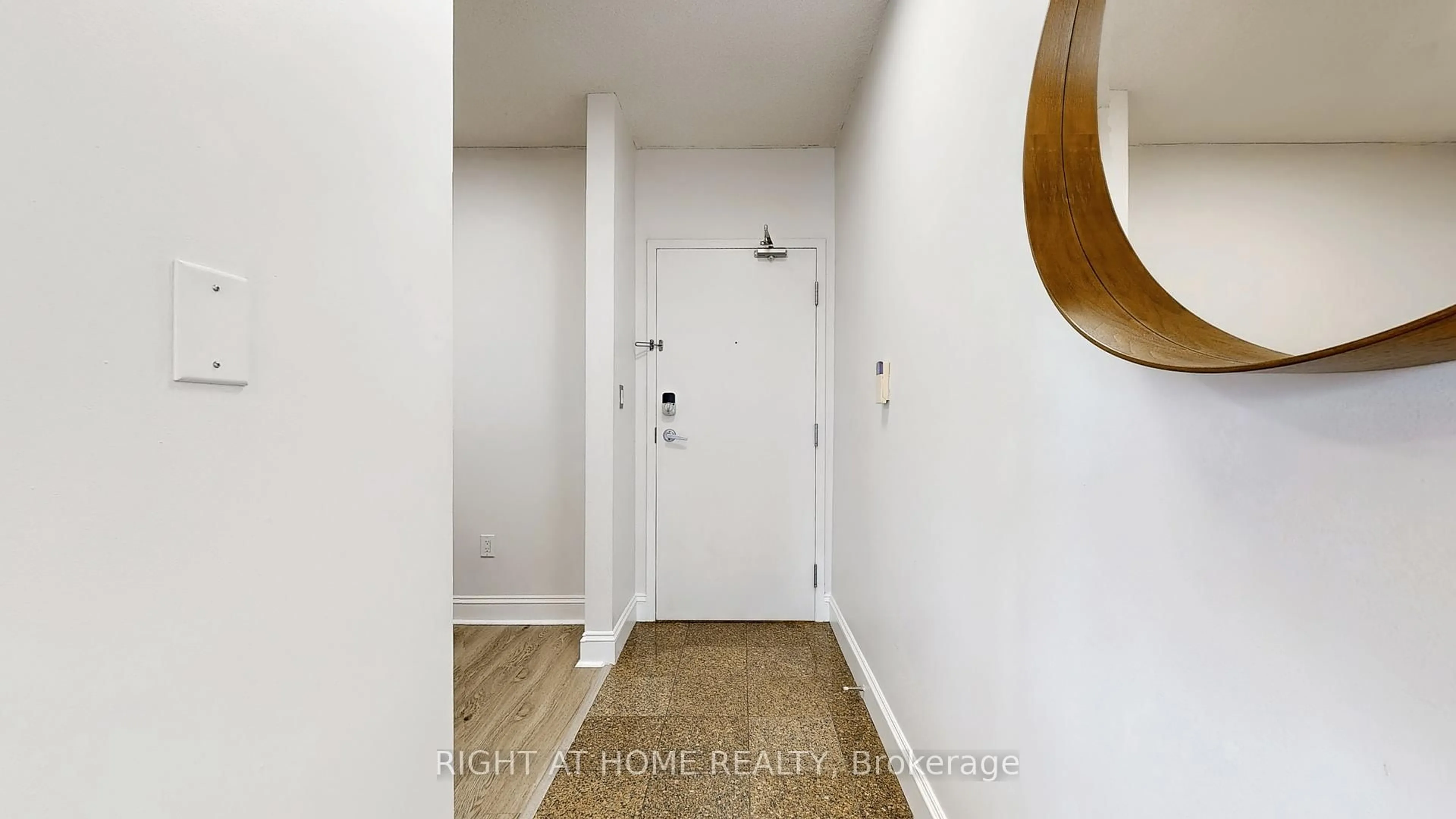 Indoor entryway for 10 Navy Wharf Crt #3606, Toronto Ontario M5V 3V2