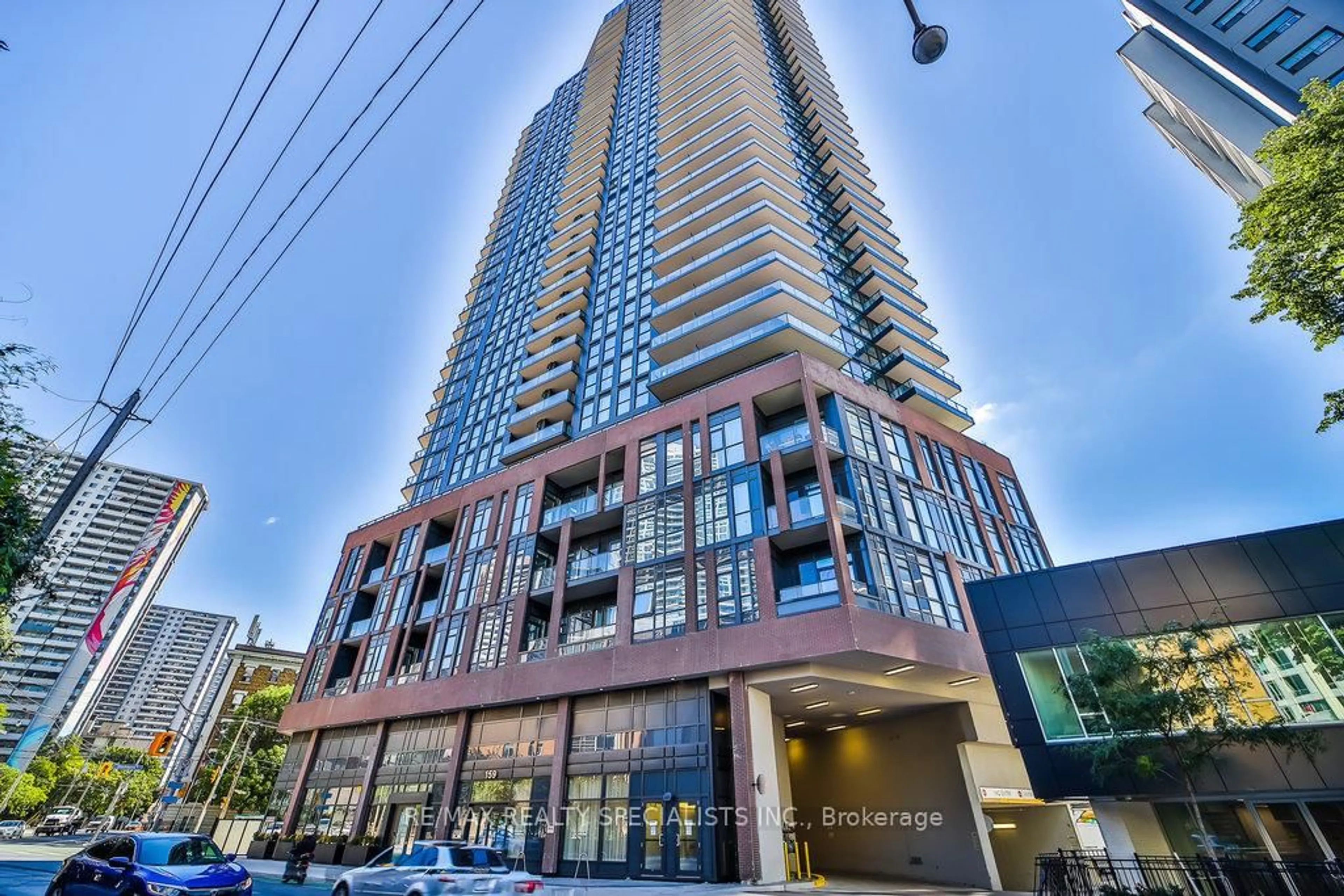 Indoor foyer for 159 Wellesley St #404, Toronto Ontario M4Y 0H5
