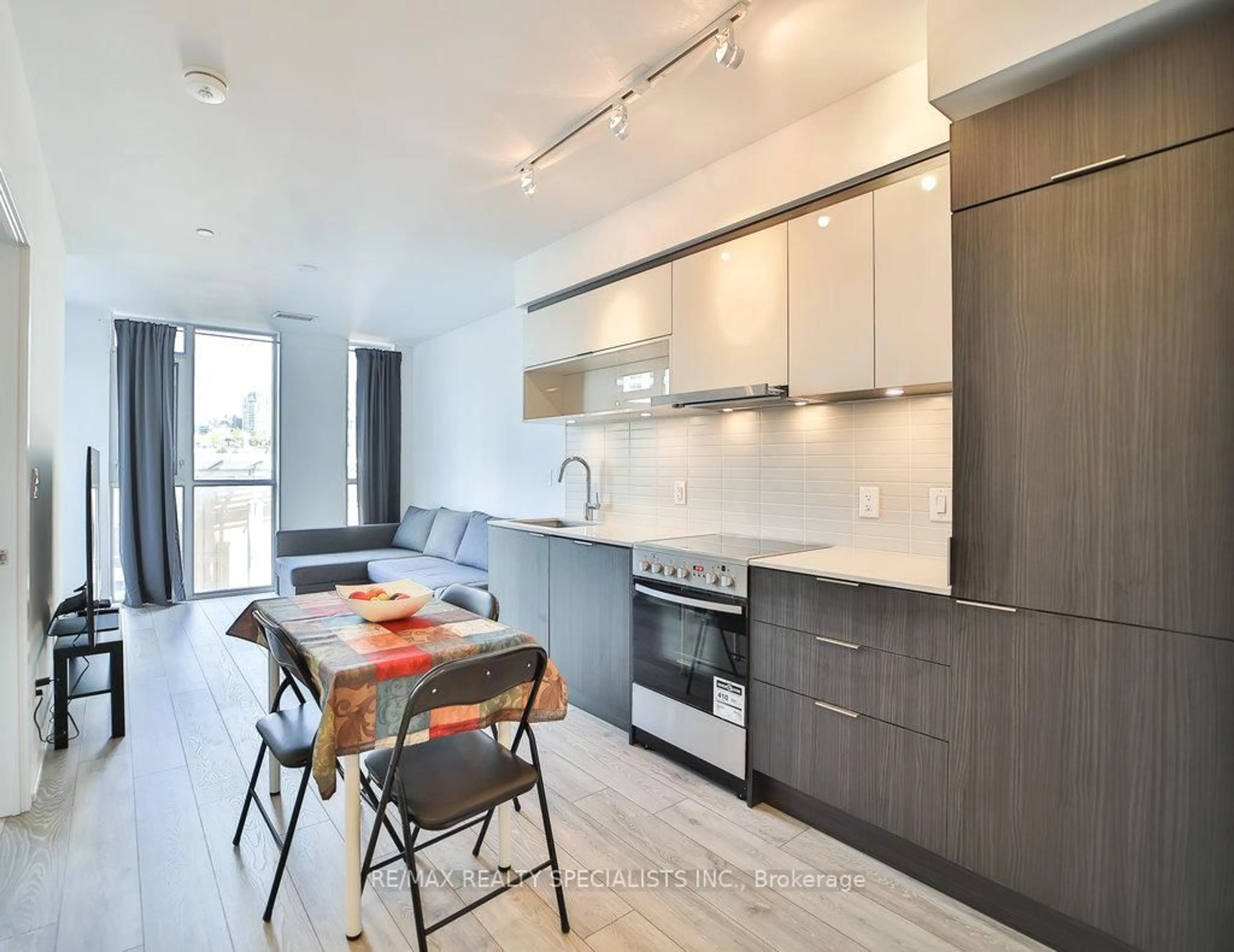 Unknown for 159 Wellesley St #404, Toronto Ontario M4Y 0H5