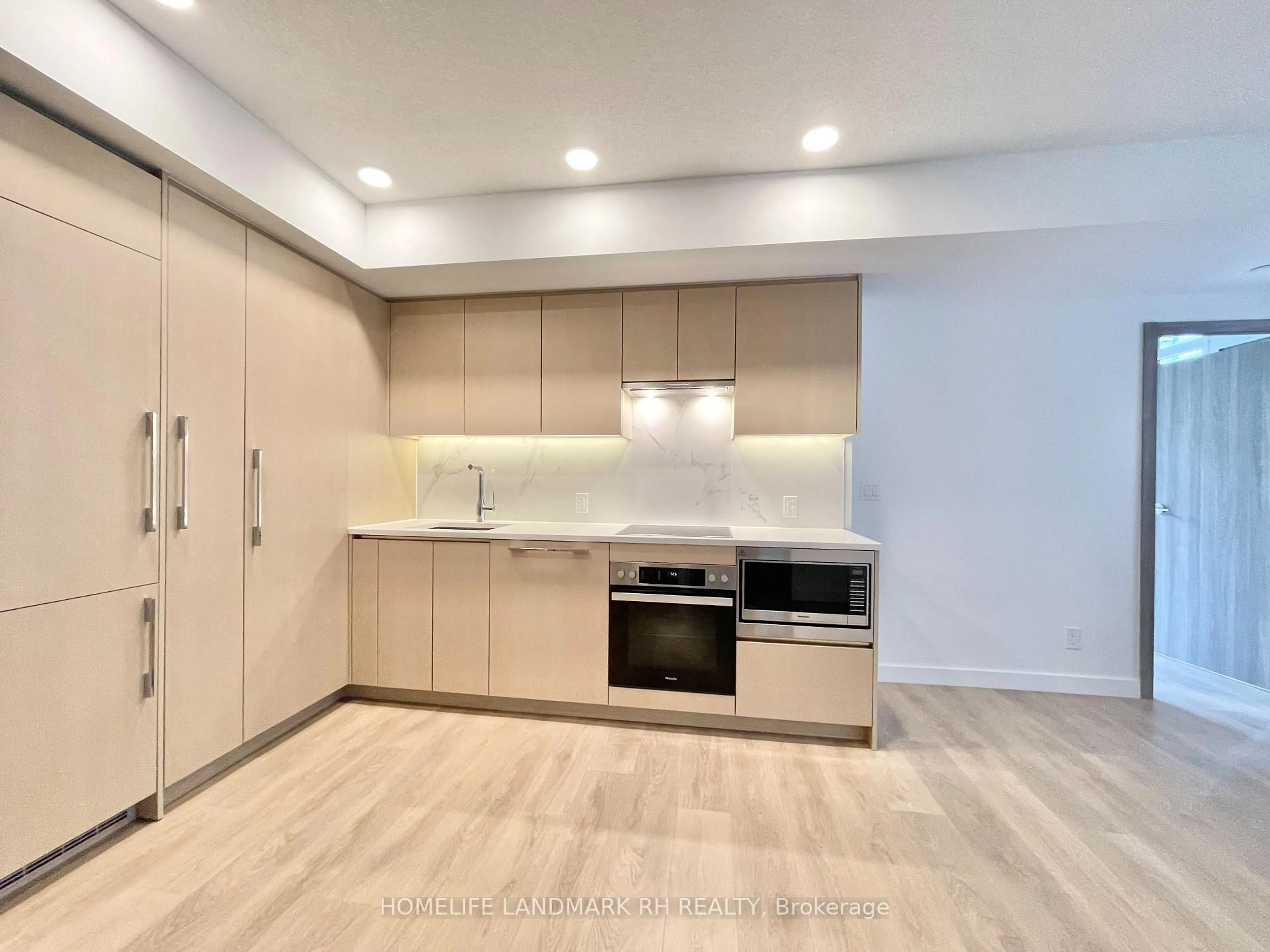 Open concept kitchen, unknown for 38 Widmer St #706, Toronto Ontario M5V 0P7