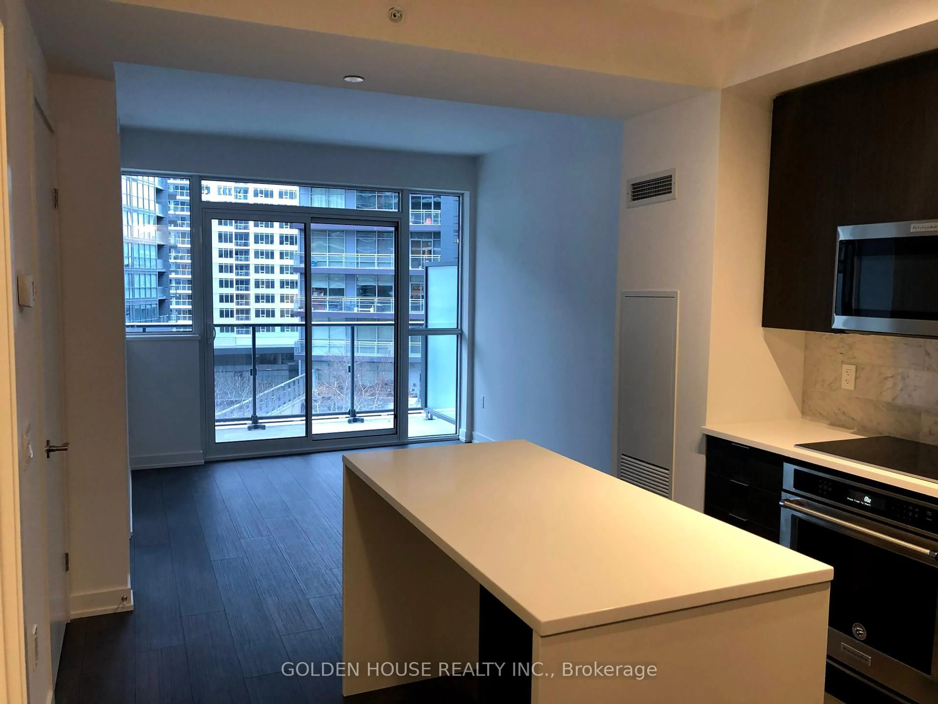 Unknown for 38 iannuzzi St #1007, Toronto Ontario M5V 0S2