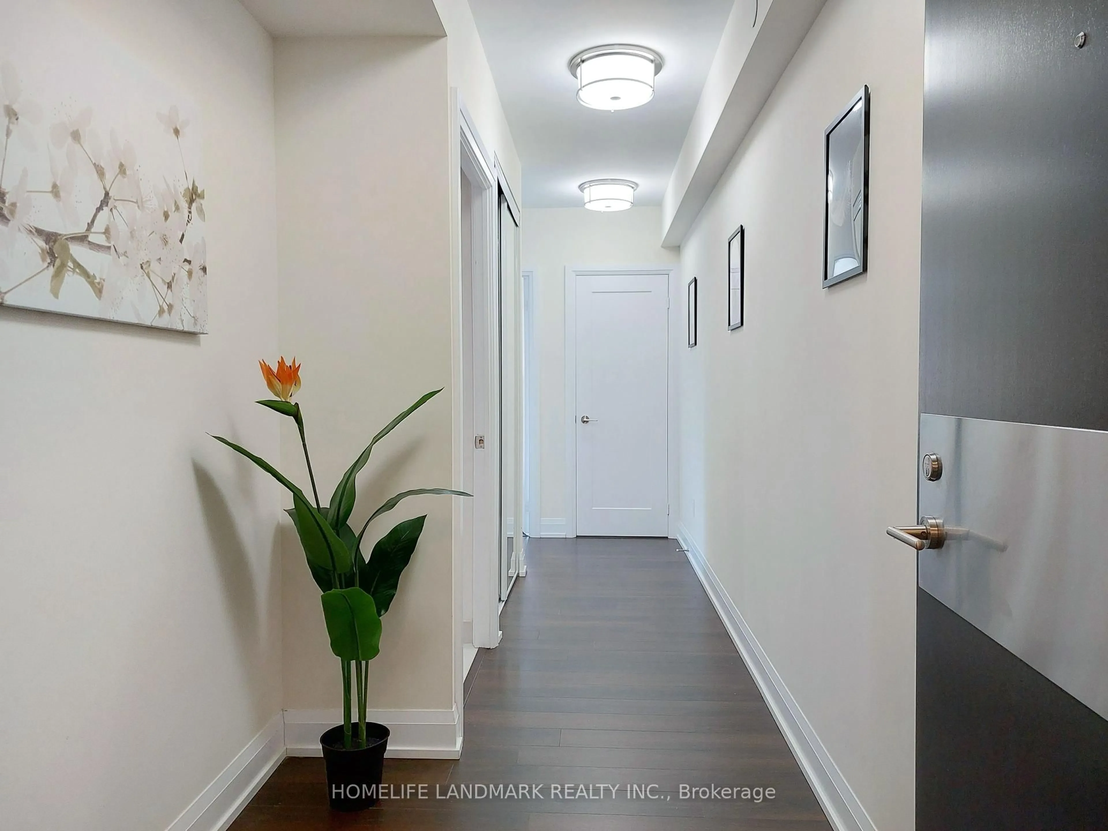 Indoor entryway for 18 Graydon Hall Dr #609, Toronto Ontario M3A 0A4