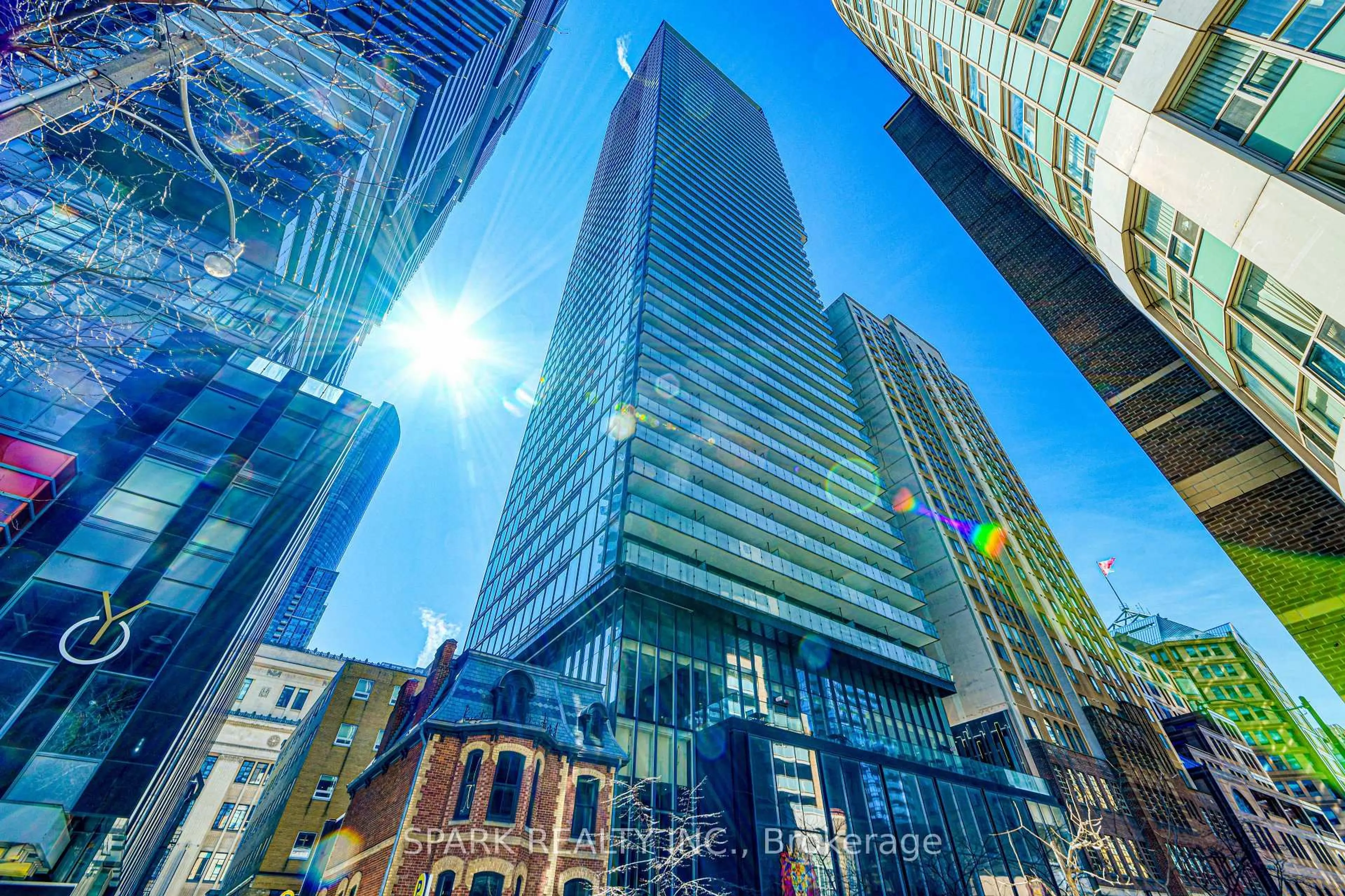 Unknown for 15 Grenville St #2405, Toronto Ontario M4Y 1A1