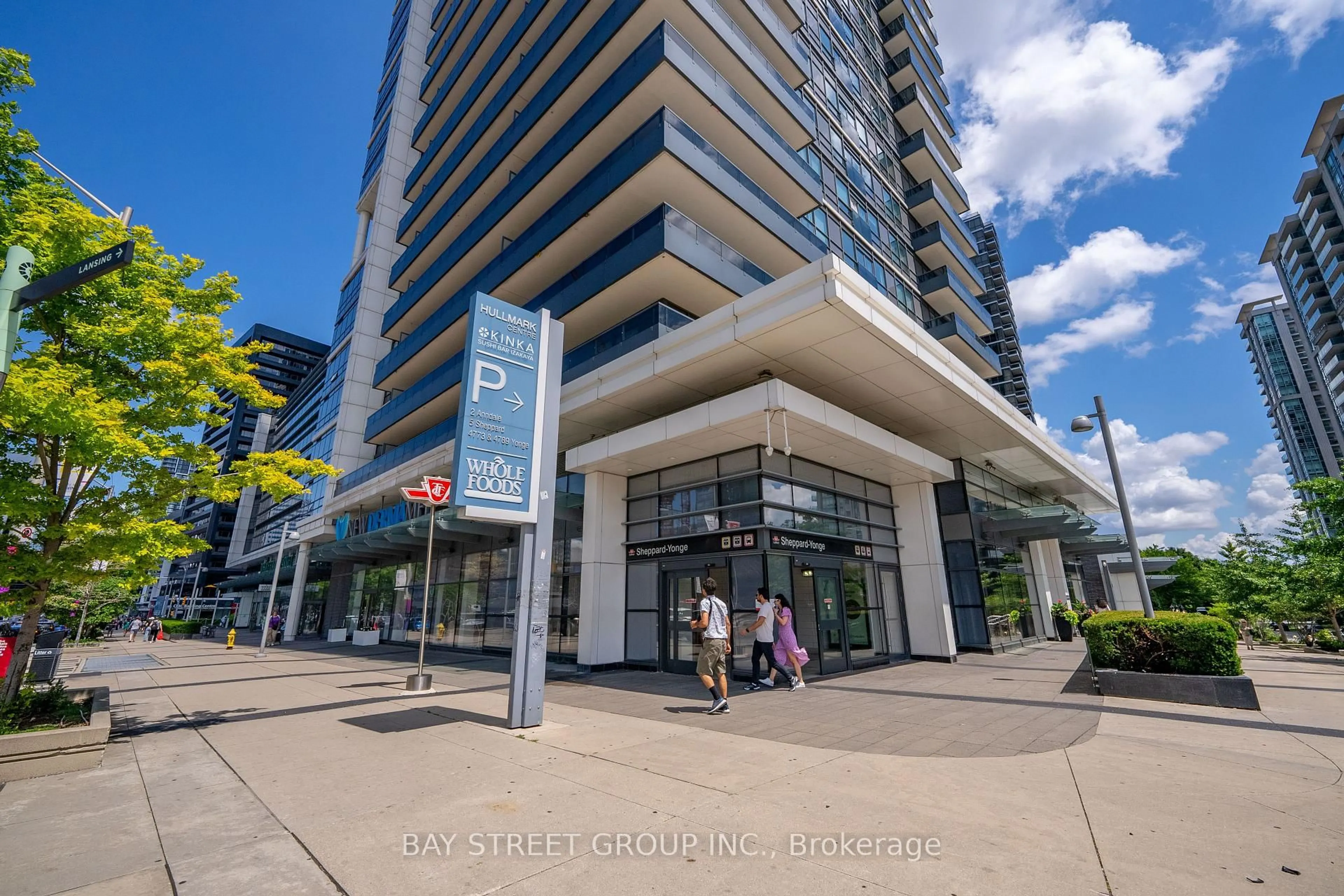Indoor foyer for 2 Anndale Dr #909, Toronto Ontario M2N 0G2