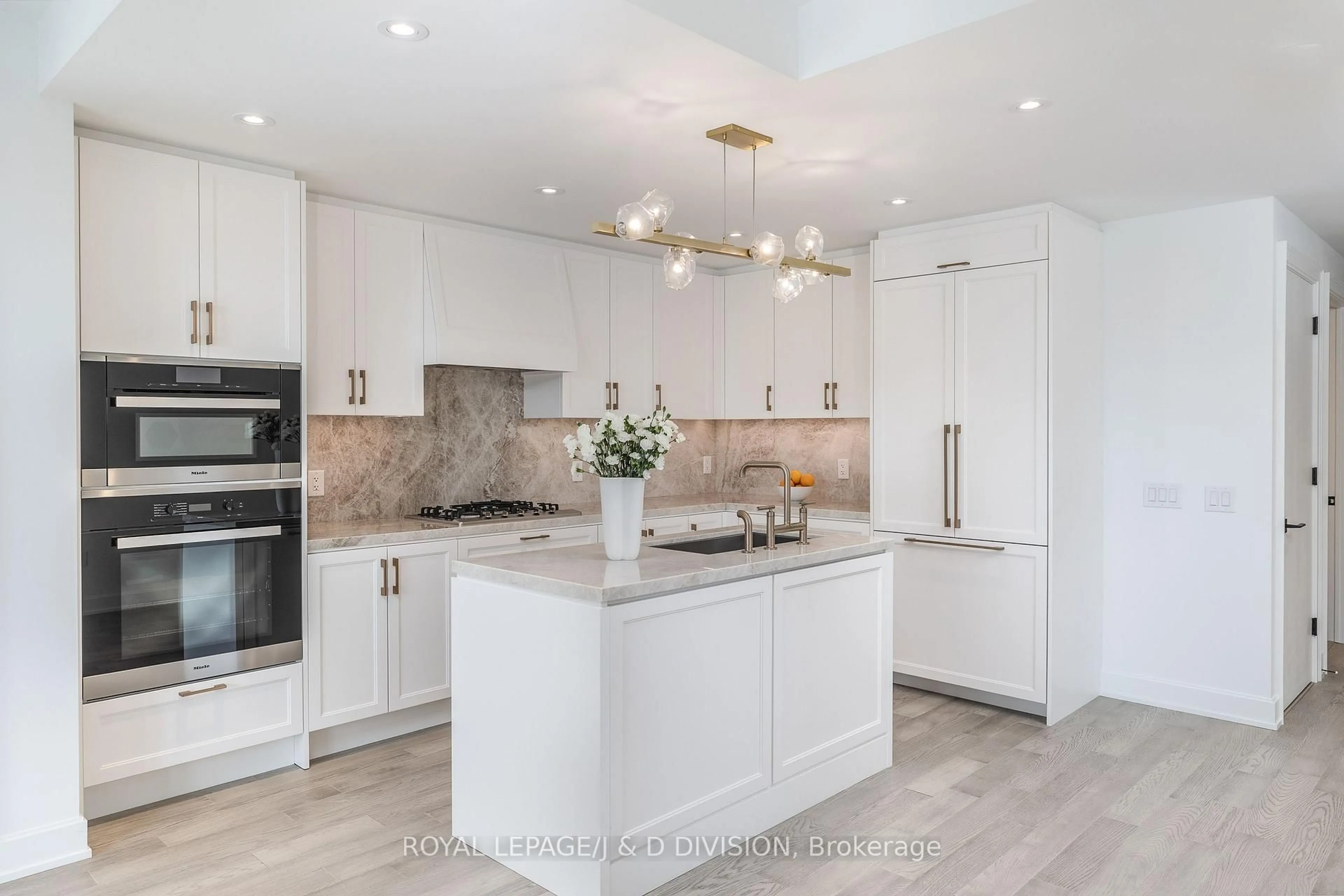 Contemporary kitchen, ceramic/tile floor for 1 Strathgowan Ave #513, Toronto Ontario M4N 0B3