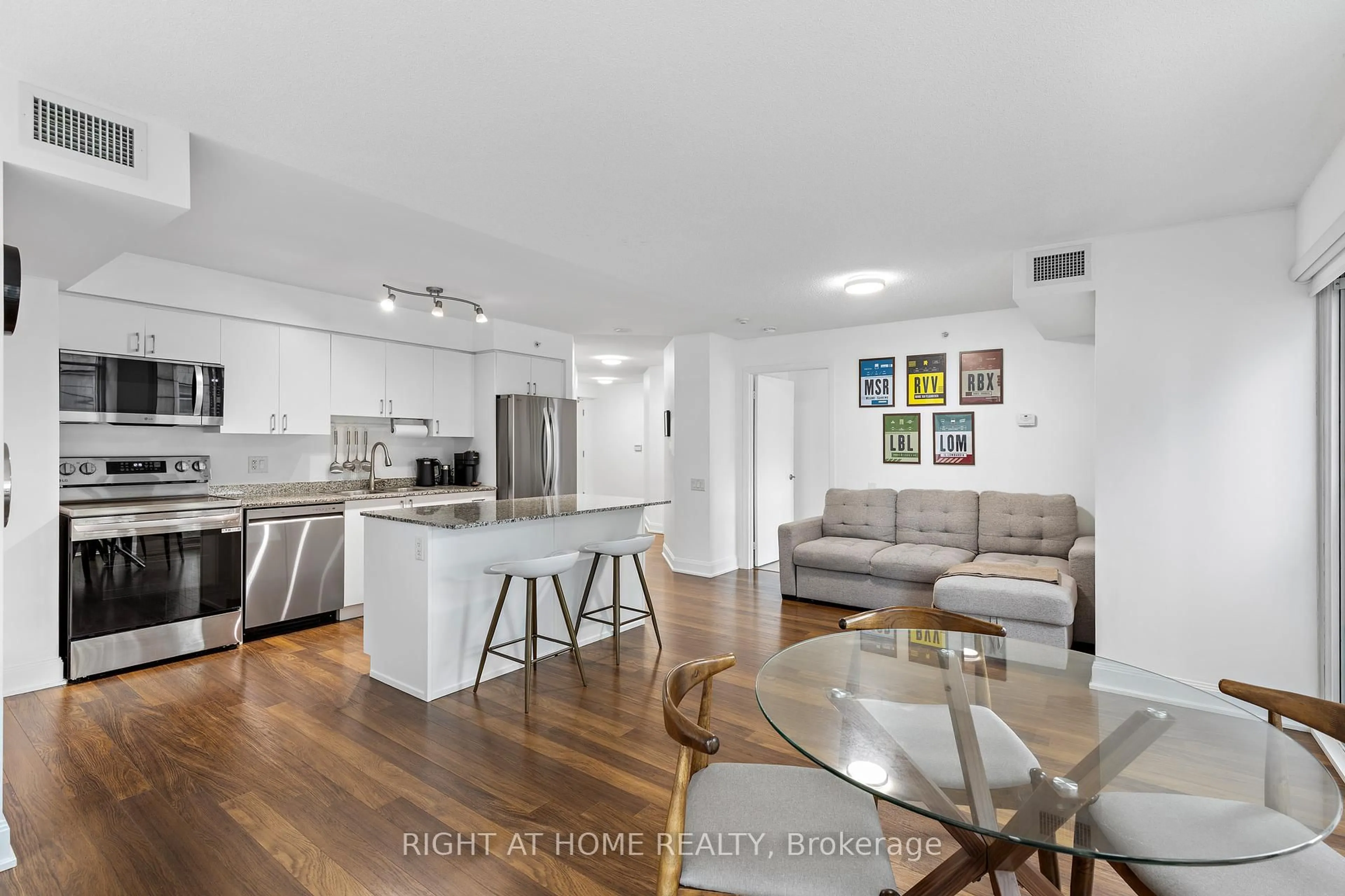 Open concept kitchen, unknown for 2191 Yonge St #405, Toronto Ontario M4S 3H8