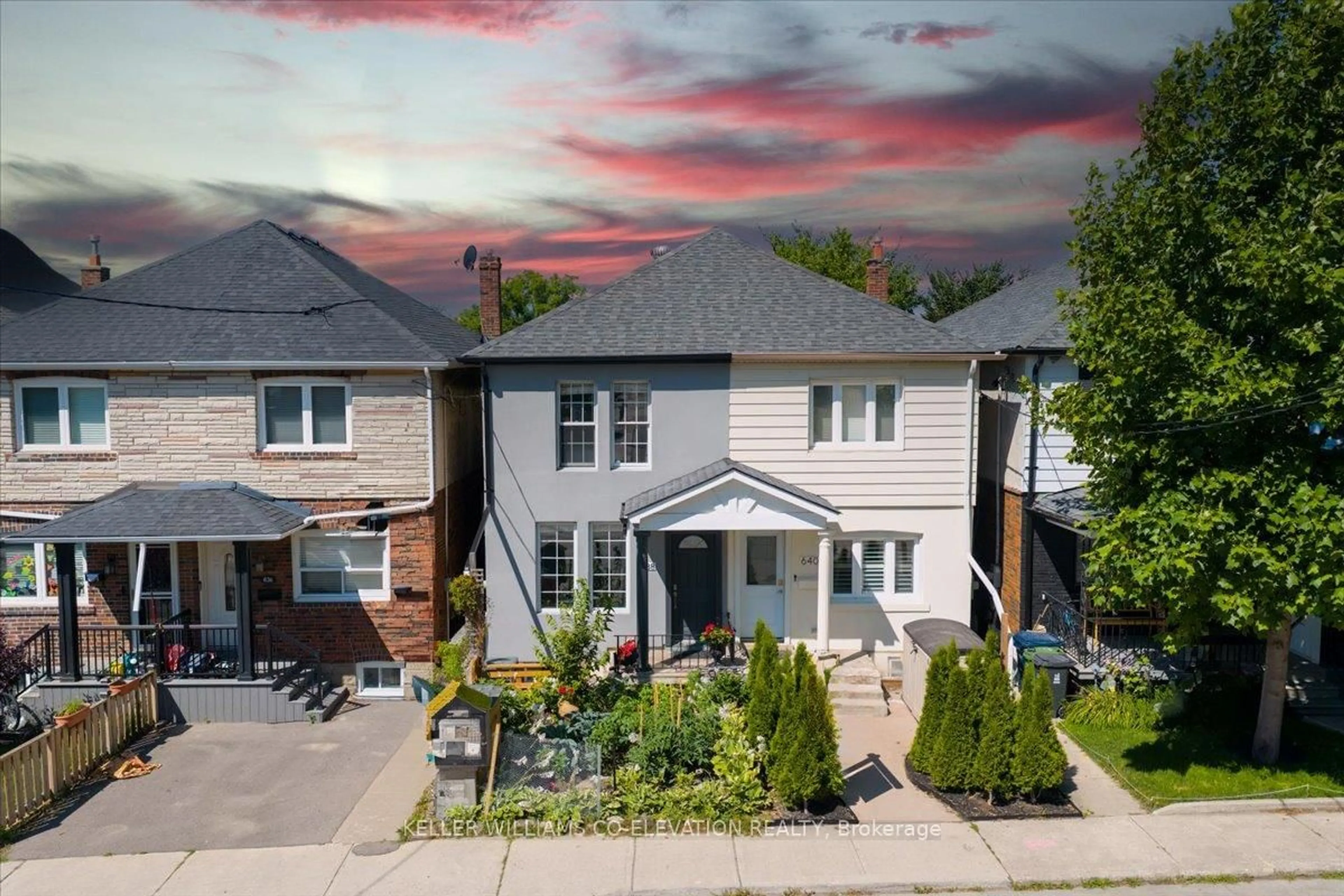 A pic from outside/outdoor area/front of a property/back of a property/a pic from drone, street for 638 Winona Dr, Toronto Ontario M6C 3V6