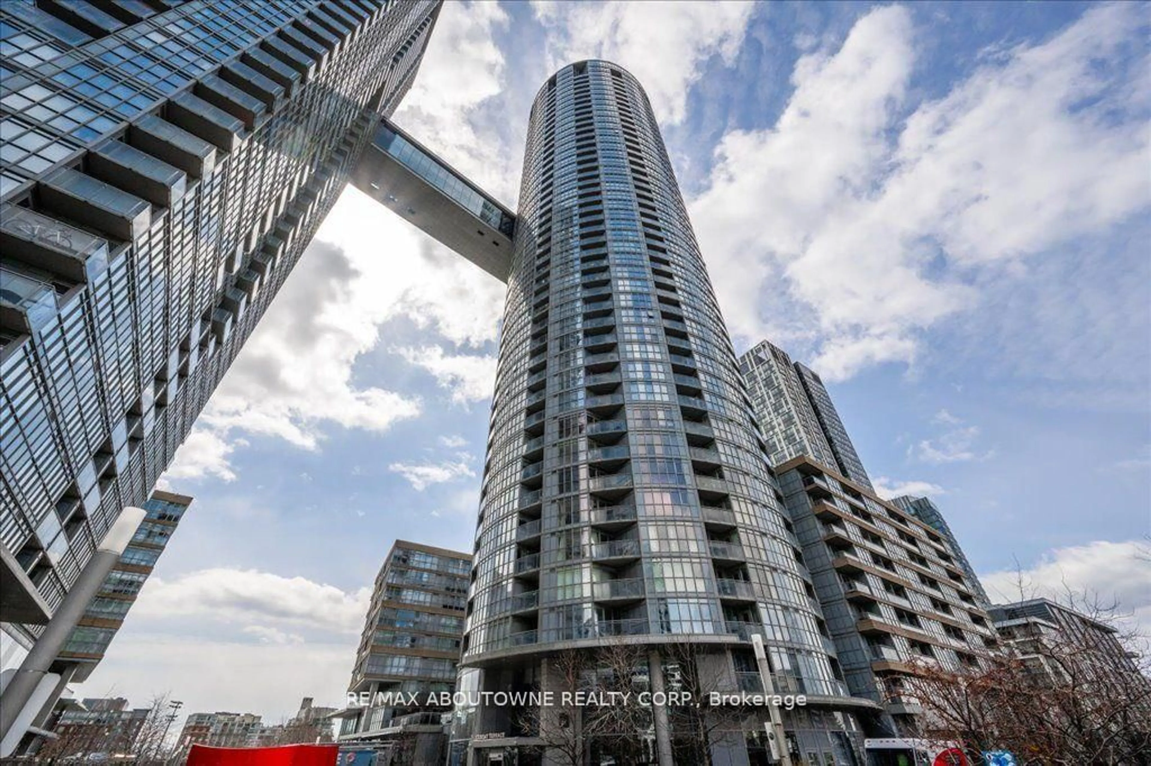 Unknown for 21 Iceboat Terr #2805, Toronto Ontario M5V 4A9
