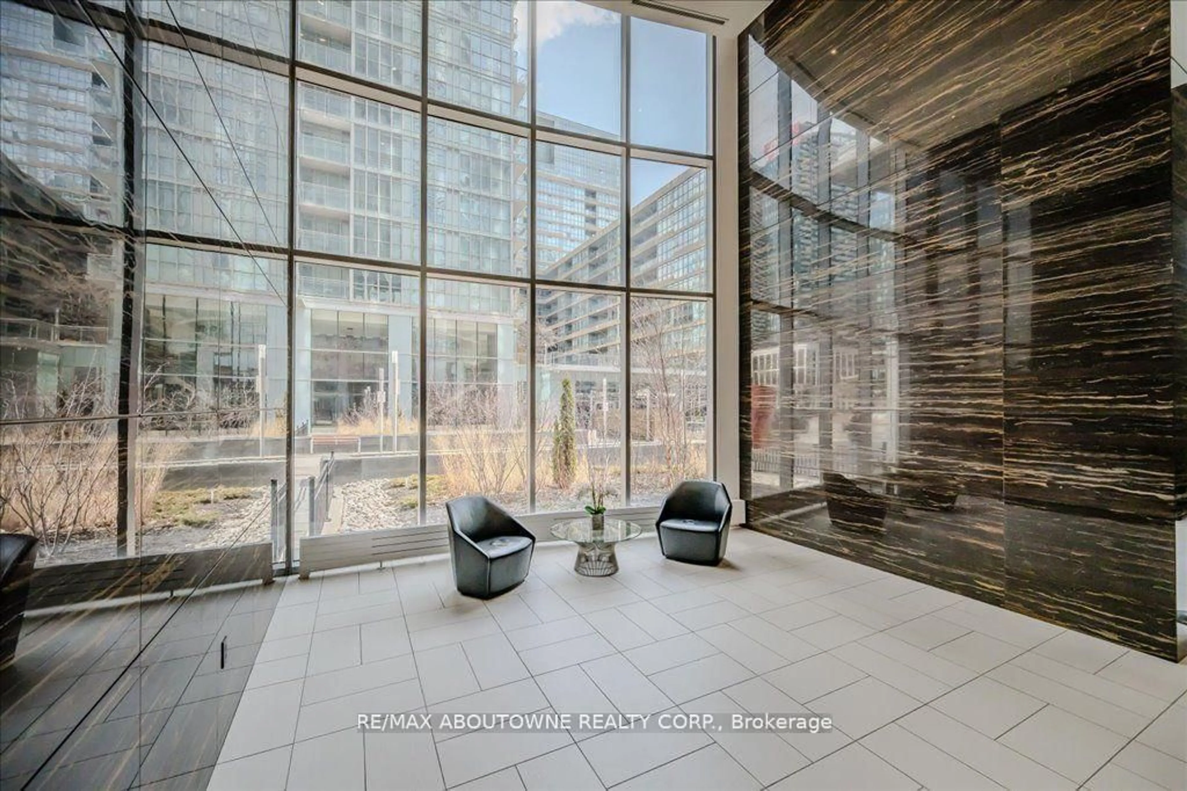 Indoor foyer for 21 Iceboat Terr #2805, Toronto Ontario M5V 4A9