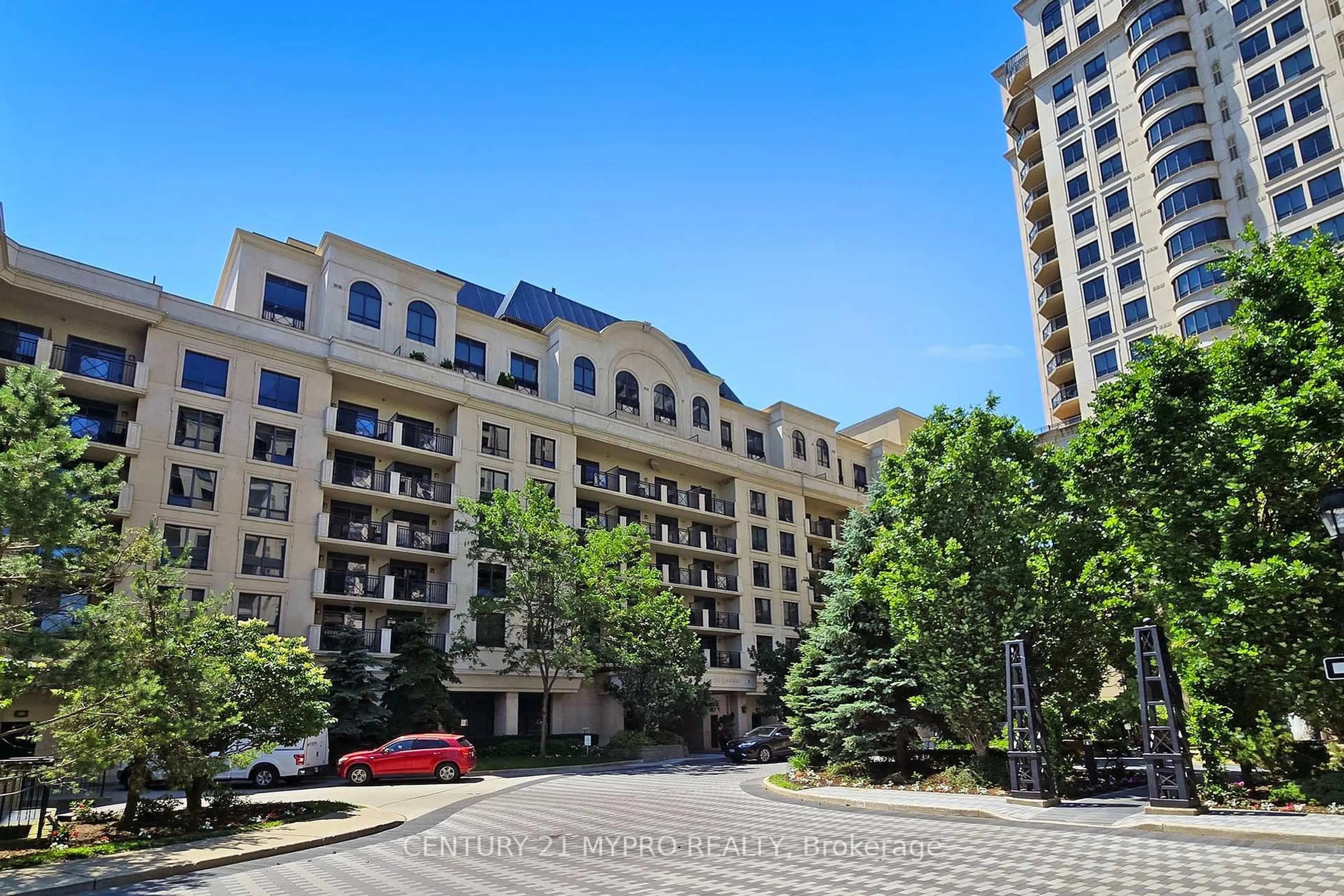 Patio, city buildings view from balcony for 650 Sheppard Ave #411, Toronto Ontario M2K 3E4