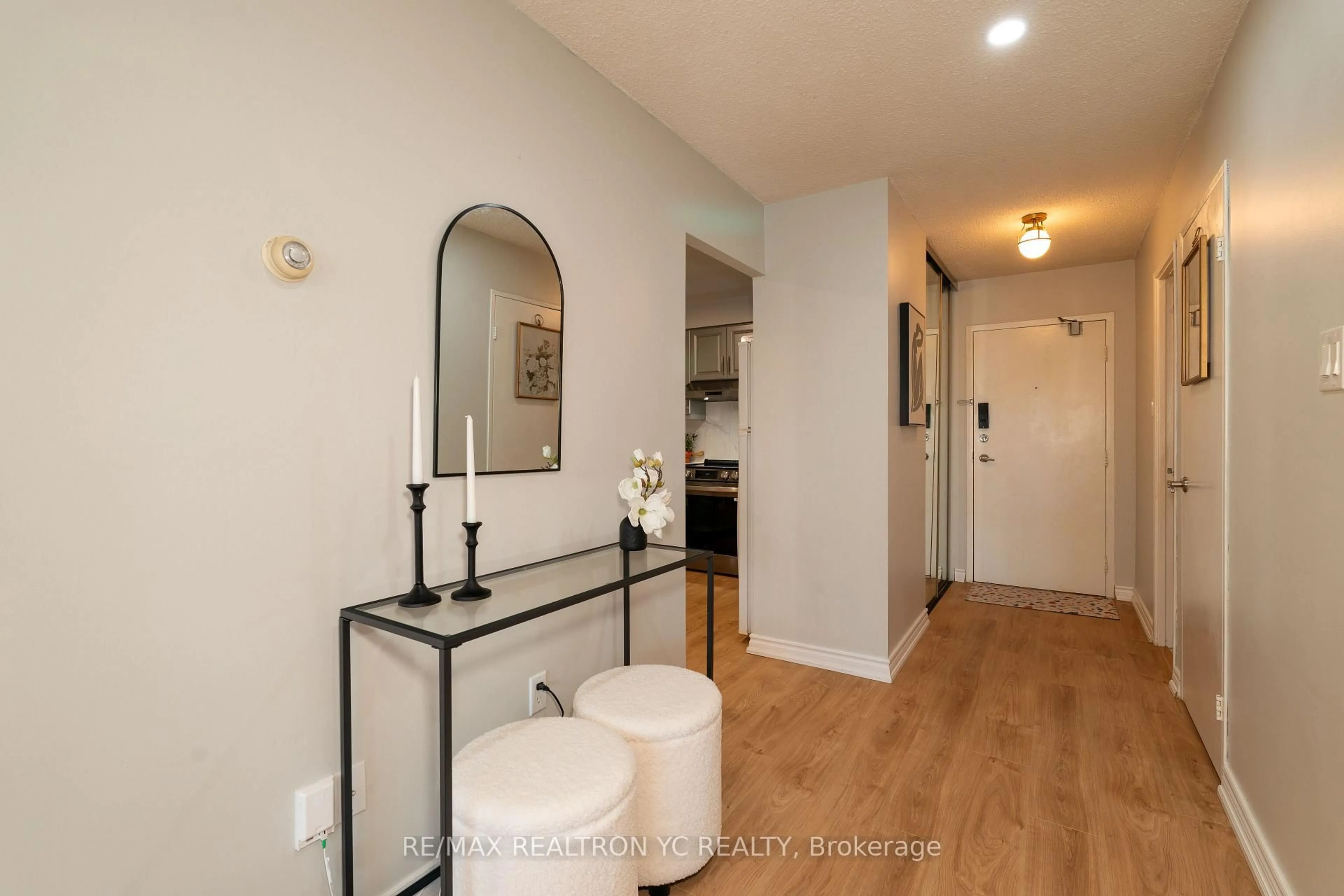 Unknown for 4005 Don Mills Rd #312, Toronto Ontario M2H 3J9