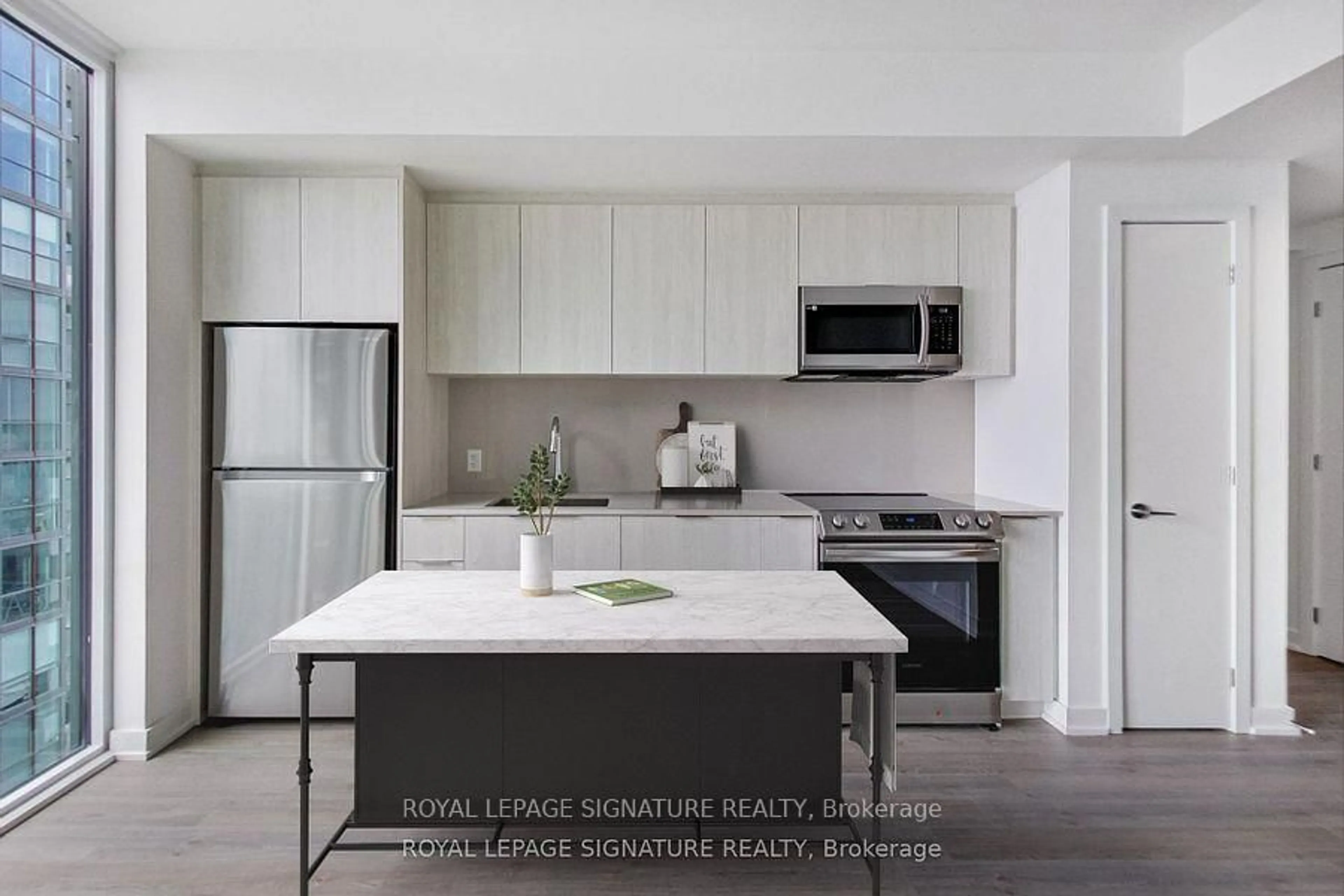 Open concept kitchen, unknown for 357 King St #3408, Toronto Ontario M5V 1K1