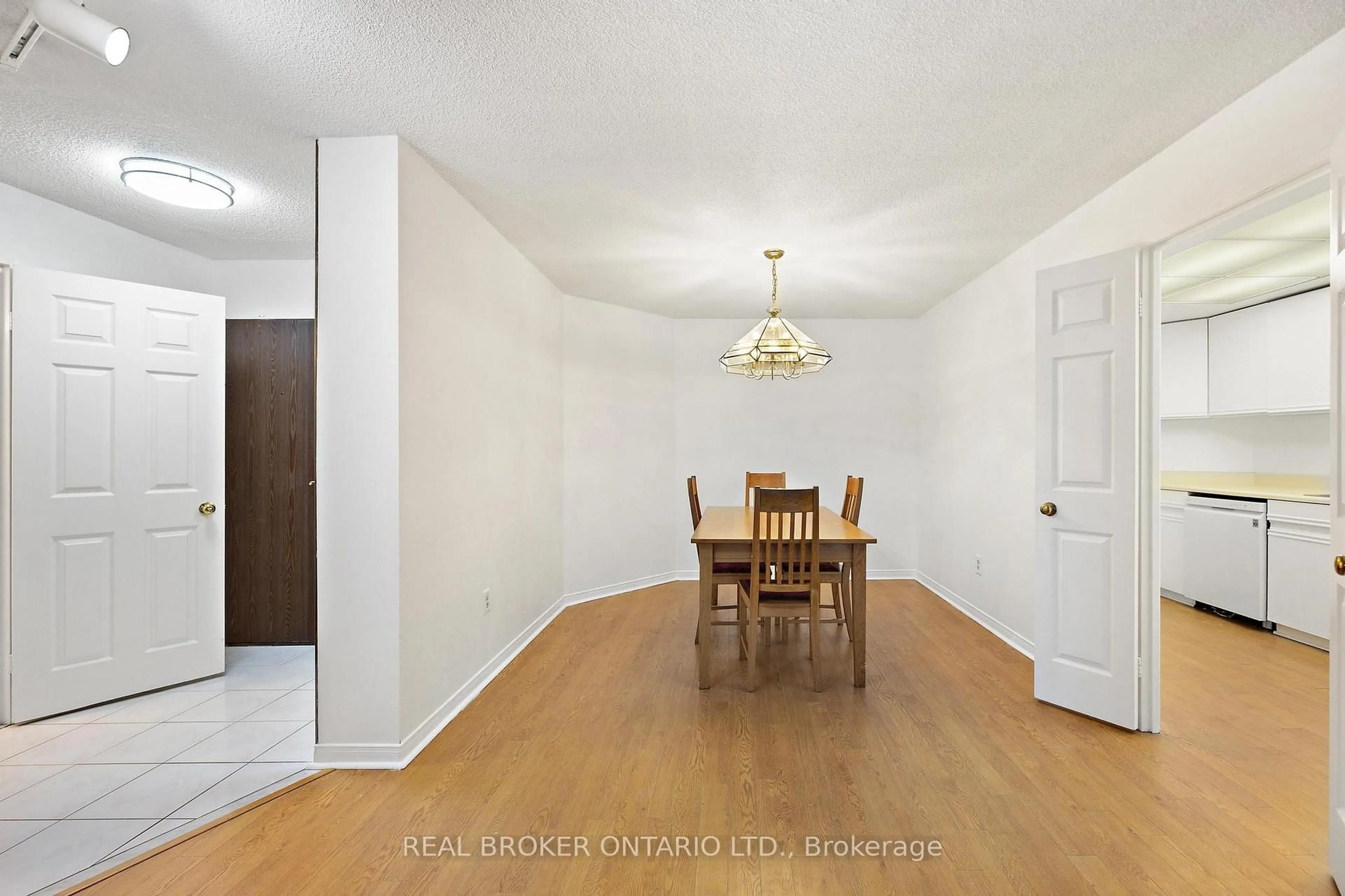 Dining room, unknown for 280 Simcoe St #206A, Toronto Ontario M5T 2Y5