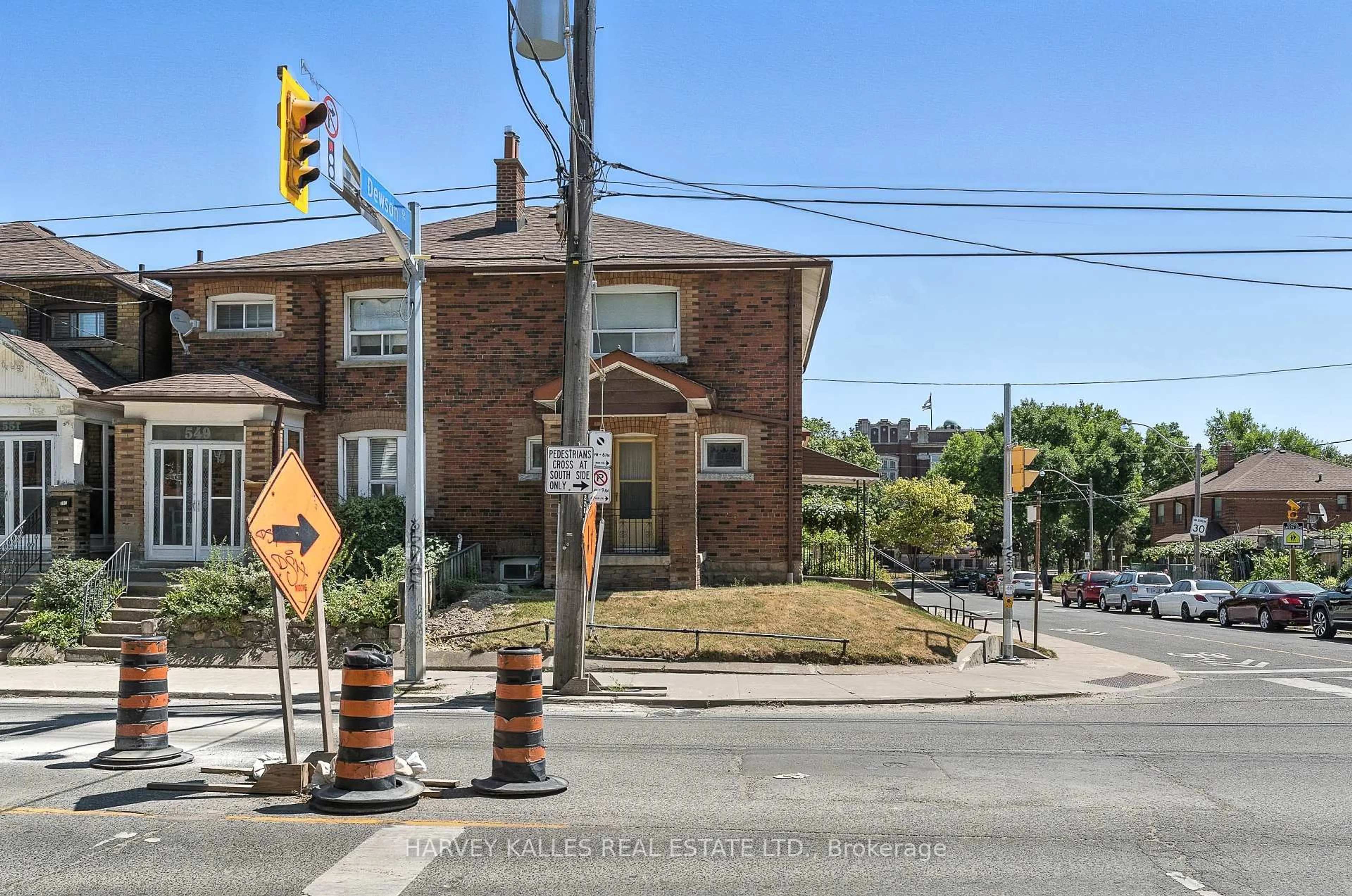 Unknown for 547 Ossington Ave, Toronto Ontario M6G 3T4