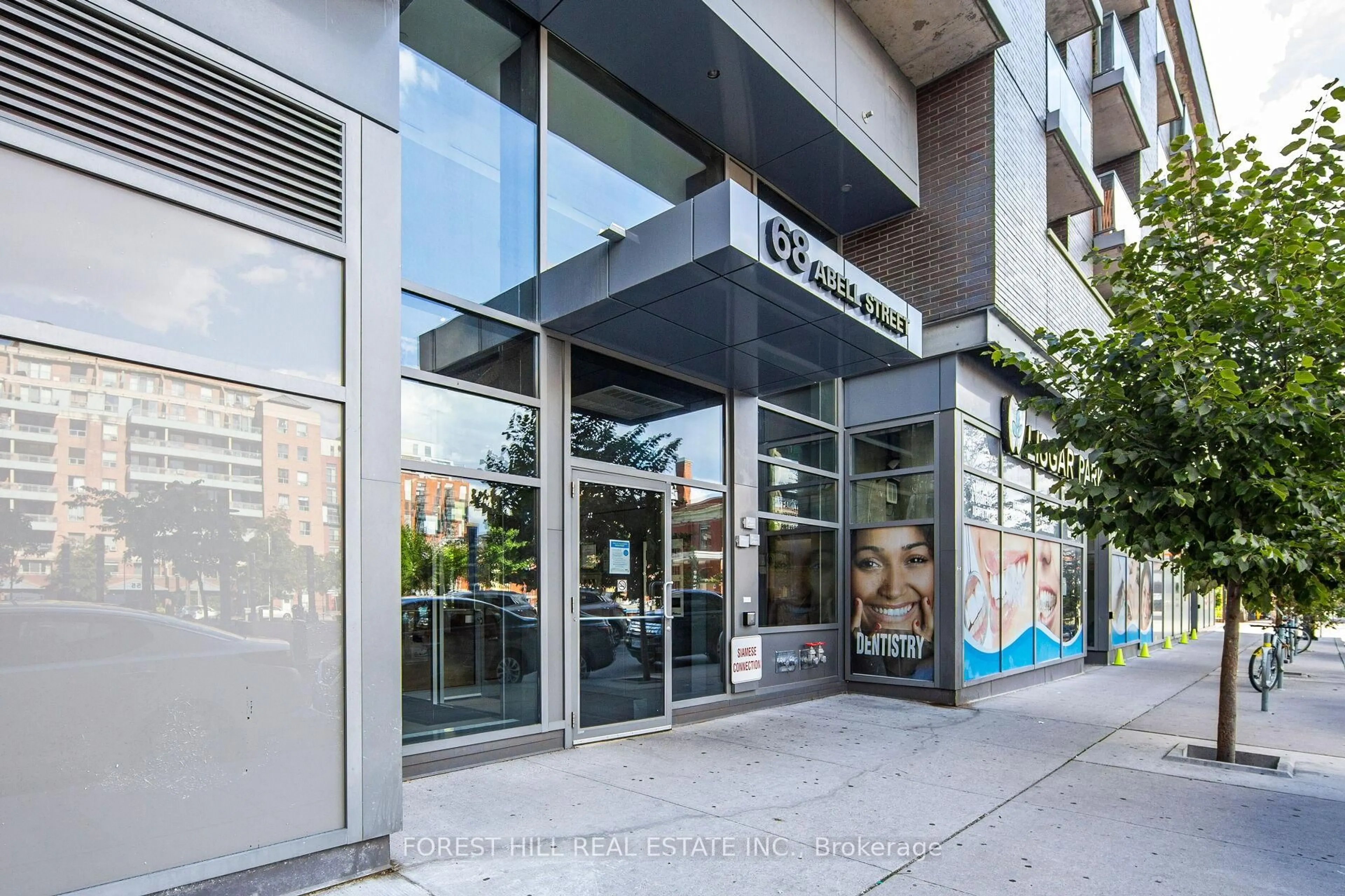 Indoor foyer for 68 Abell St #Ph05, Toronto Ontario M6J 0B1
