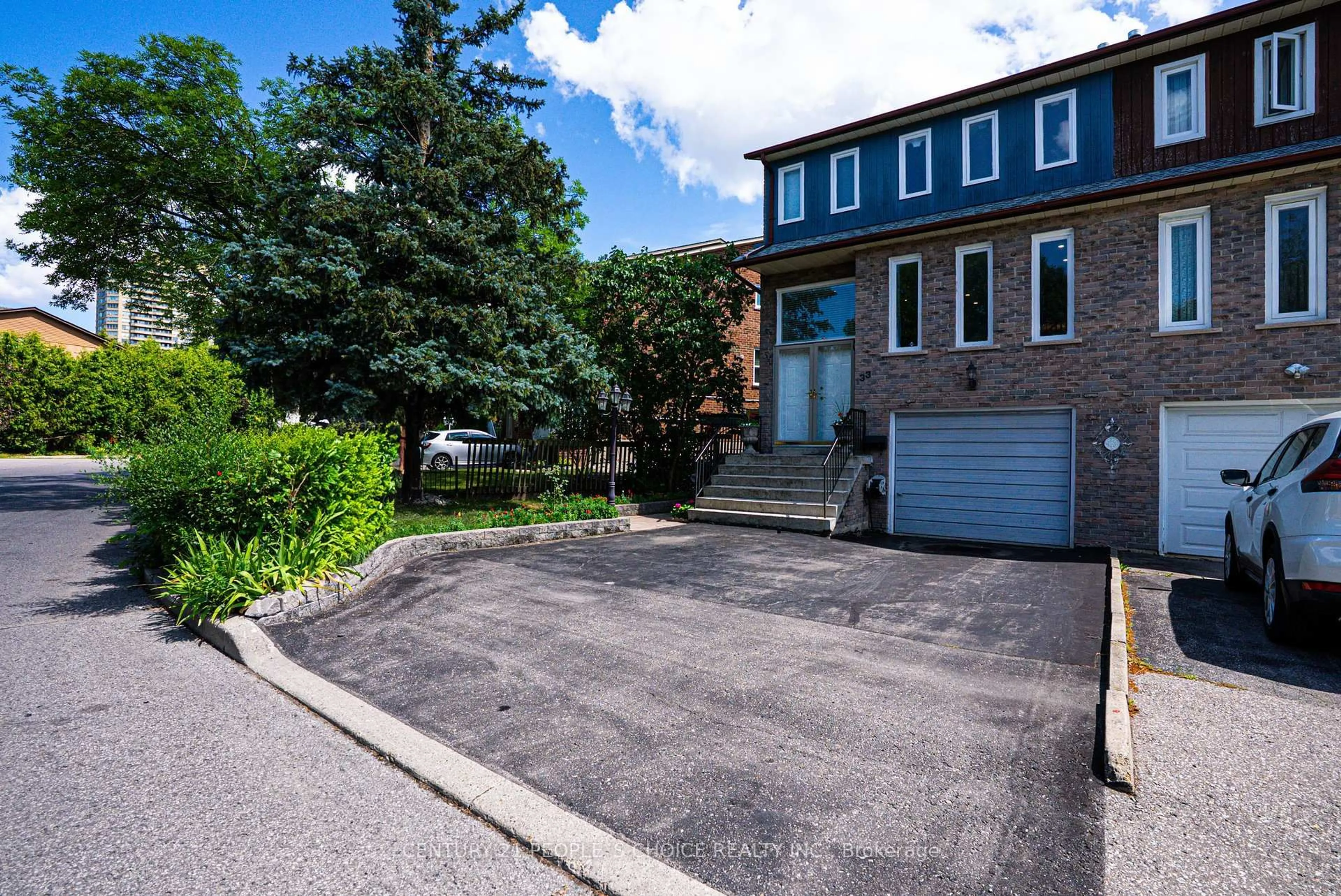 Unknown for 133 Robert Hicks Dr, Toronto Ontario M2R 3R2