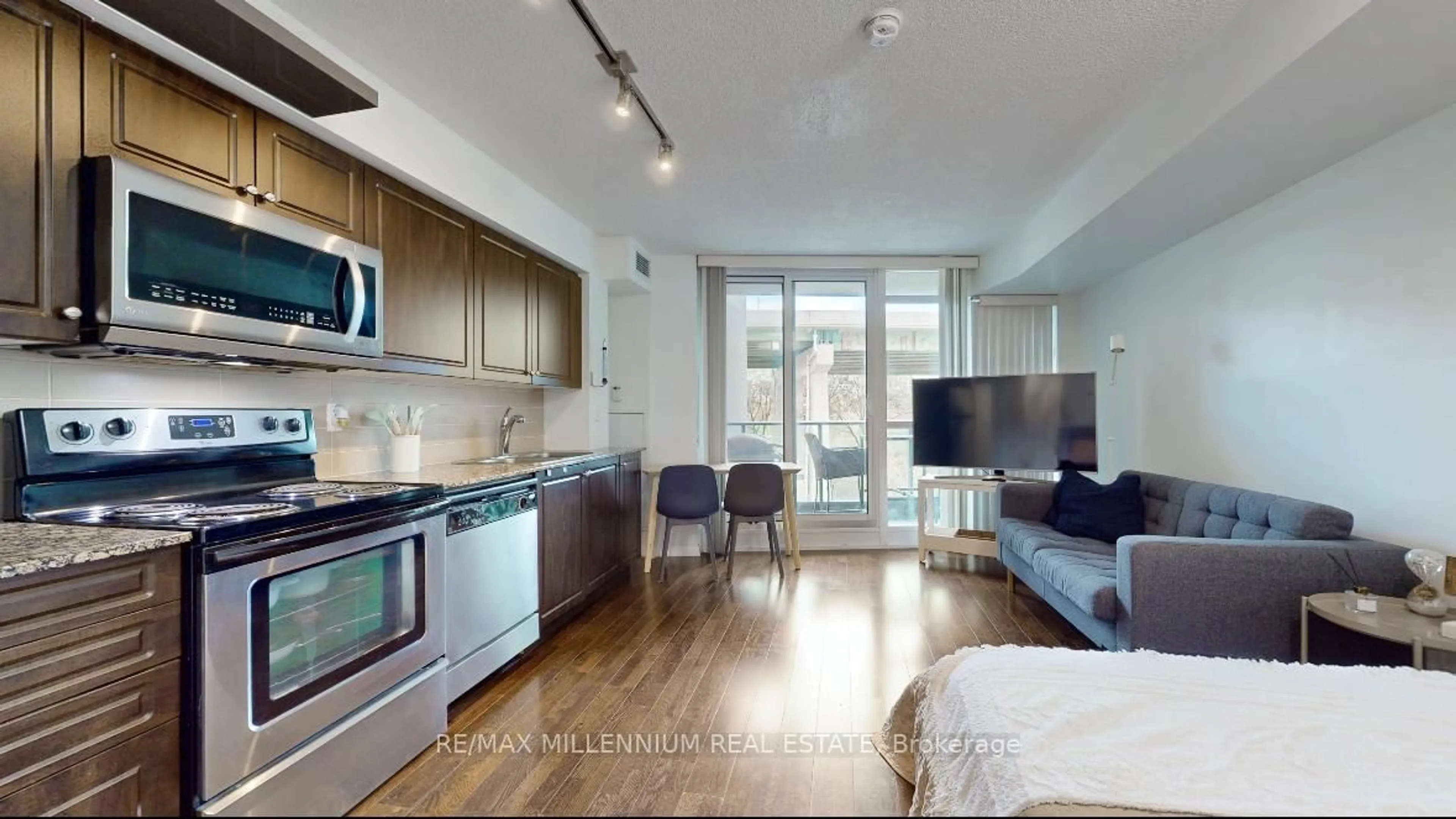 Open concept kitchen, unknown for 209 Fort York Blvd #473, Toronto Ontario M5V 4A1