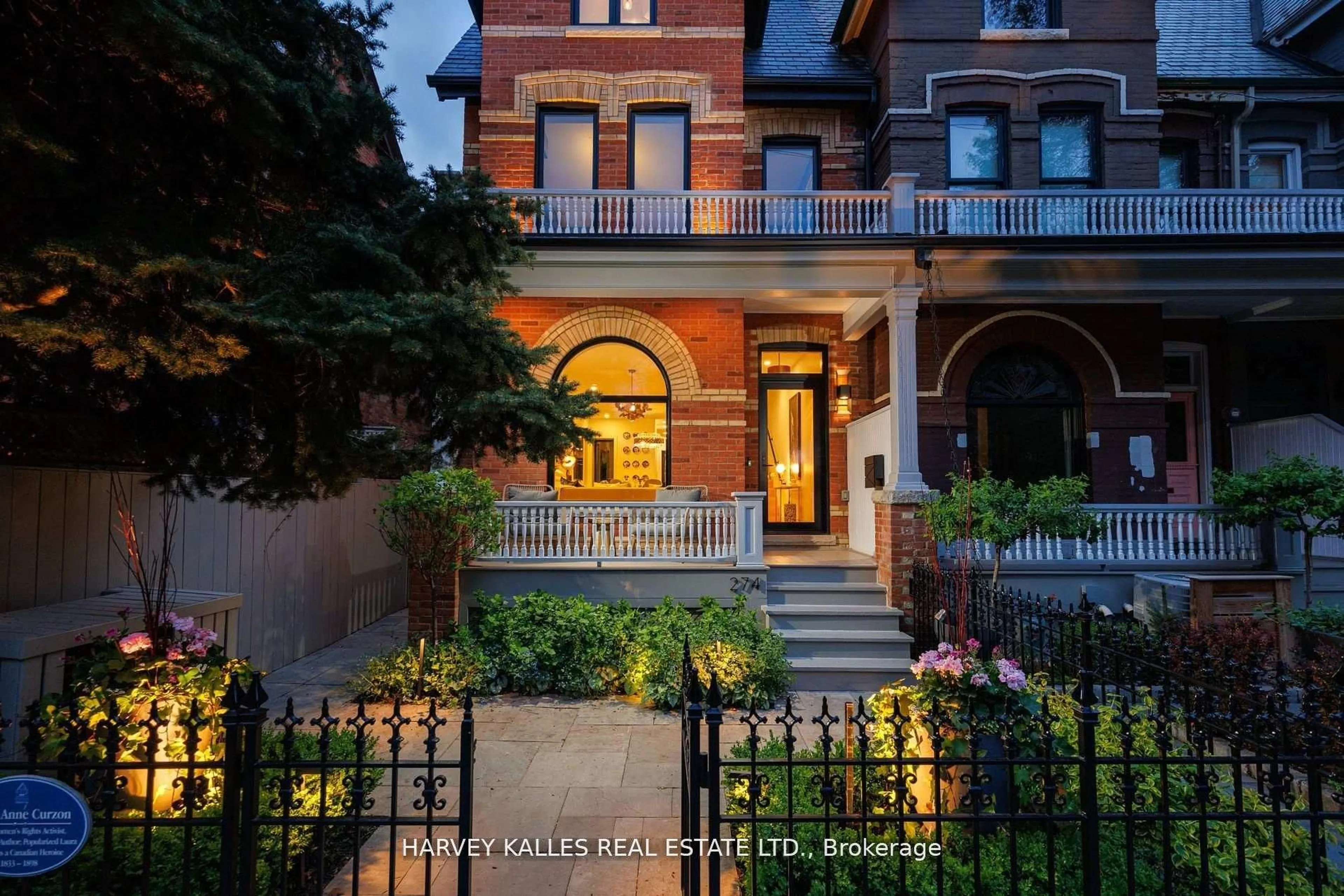 Home with brick exterior material, street for 274 Carlton St, Toronto Ontario M5A 2L5