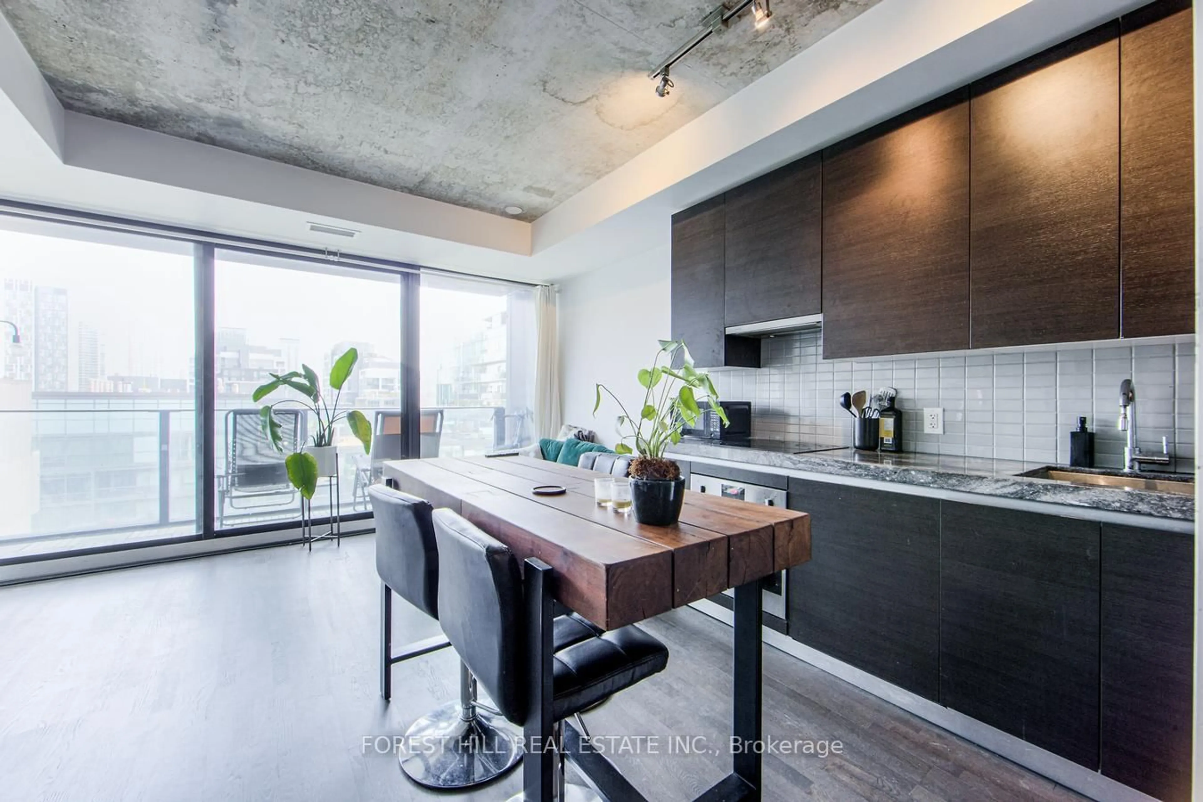 Open concept kitchen, unknown for 629 King St #1110, Toronto Ontario M5V 0G9