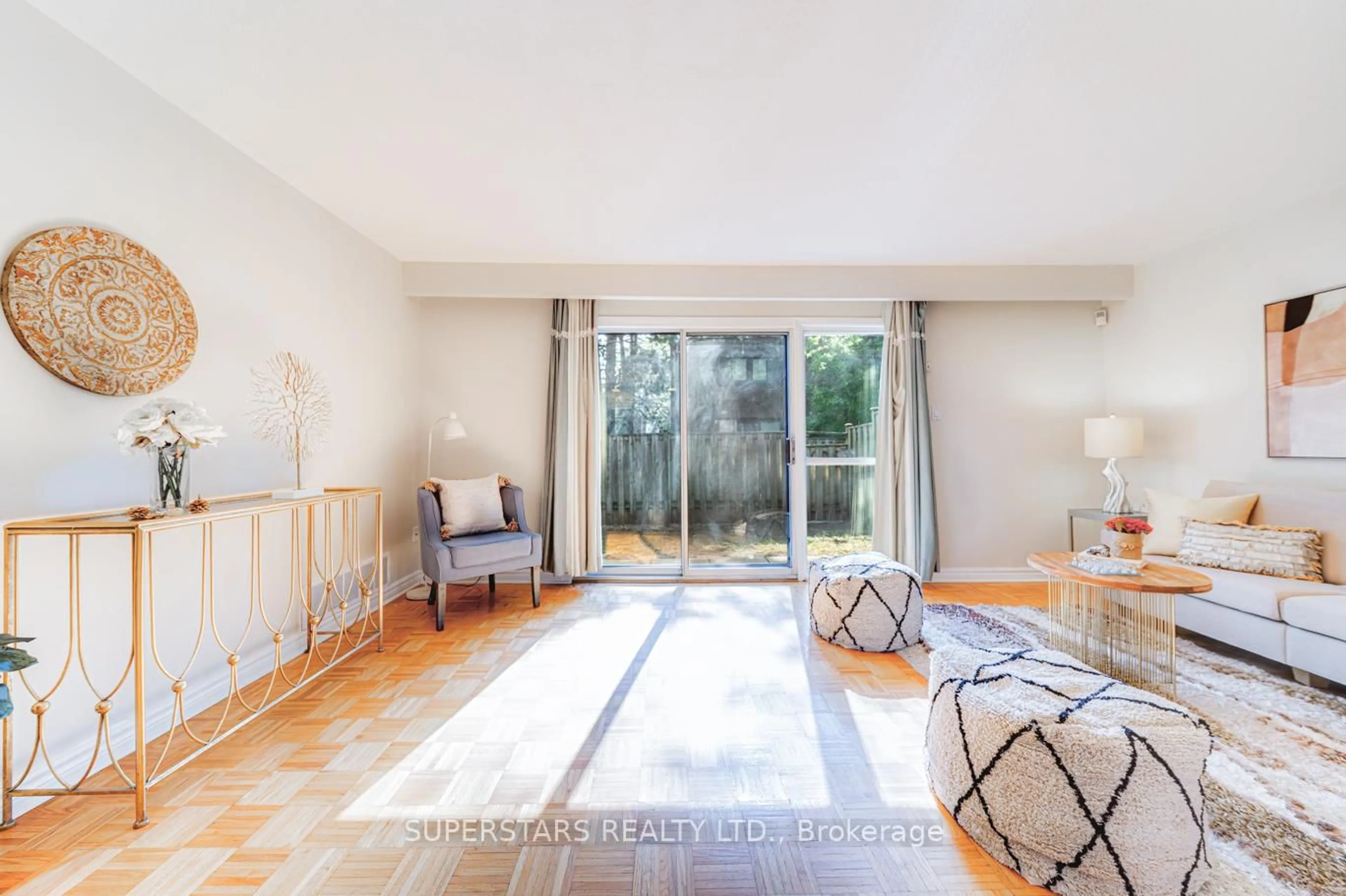 Living room with furniture, unknown for 4 Frosty Meadoway, Toronto Ontario M2H 2V6