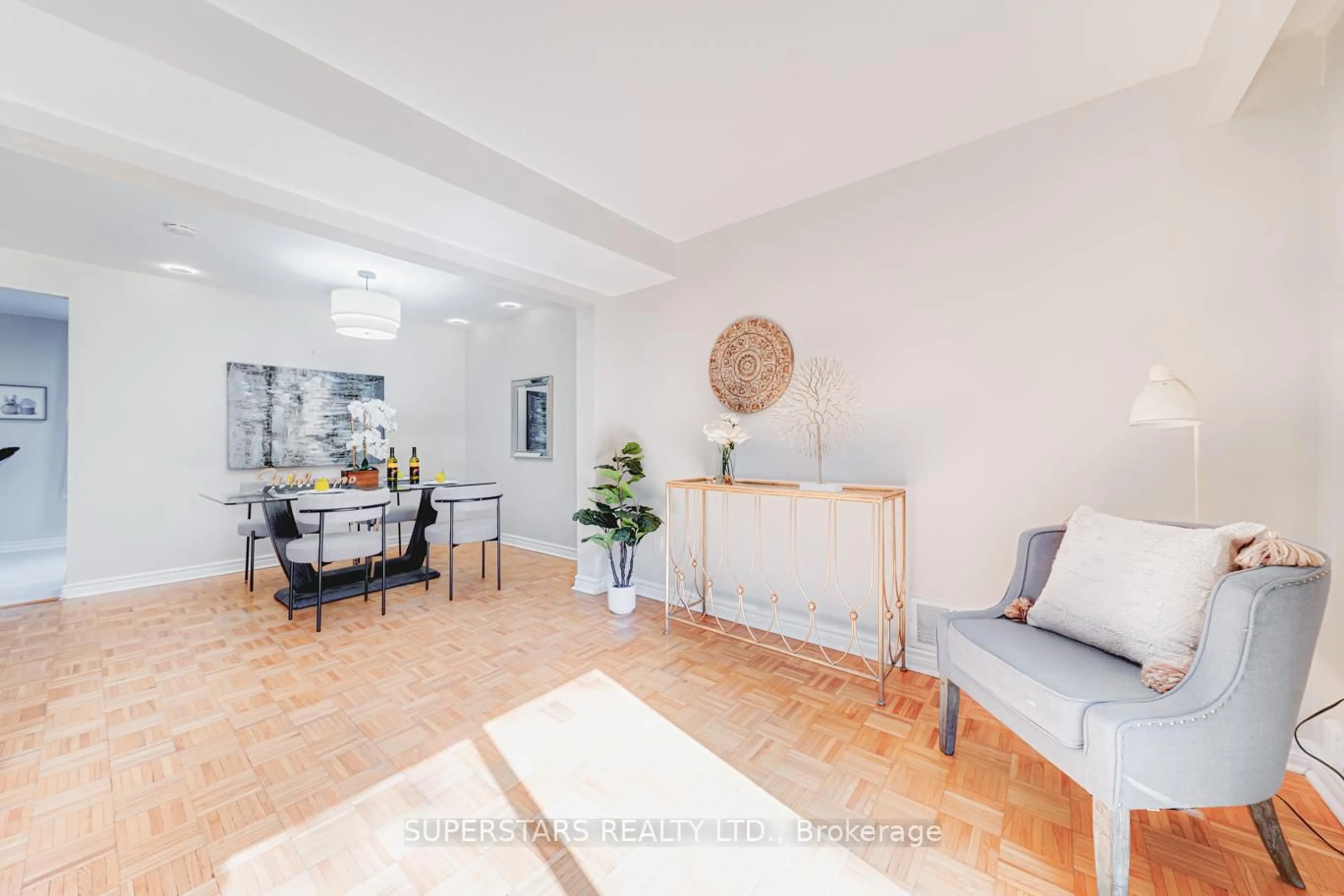 Living room with furniture, unknown for 4 Frosty Meadoway, Toronto Ontario M2H 2V6
