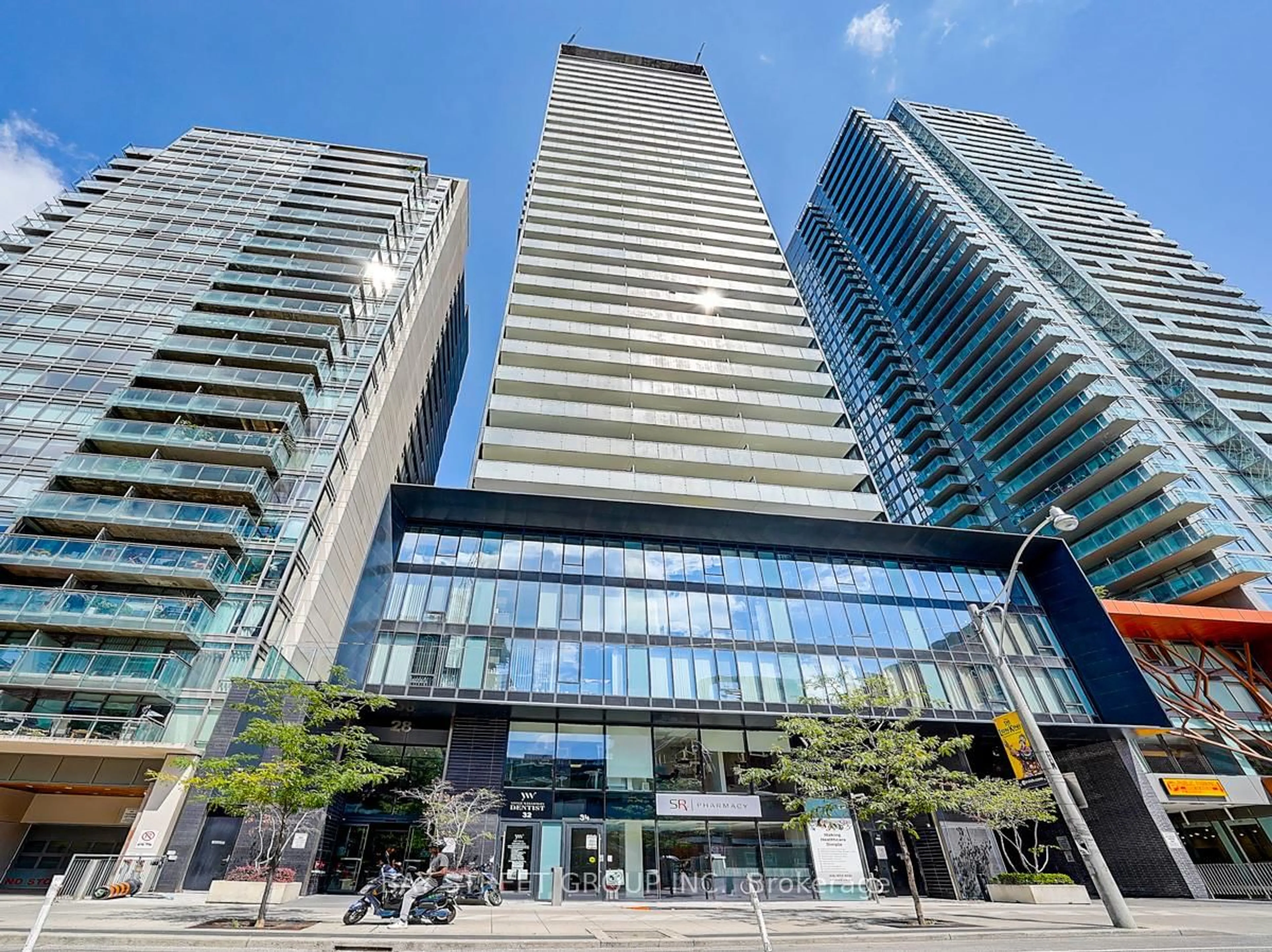 Indoor foyer for 28 Wellesley St #3107, Toronto Ontario M4Y 0C4
