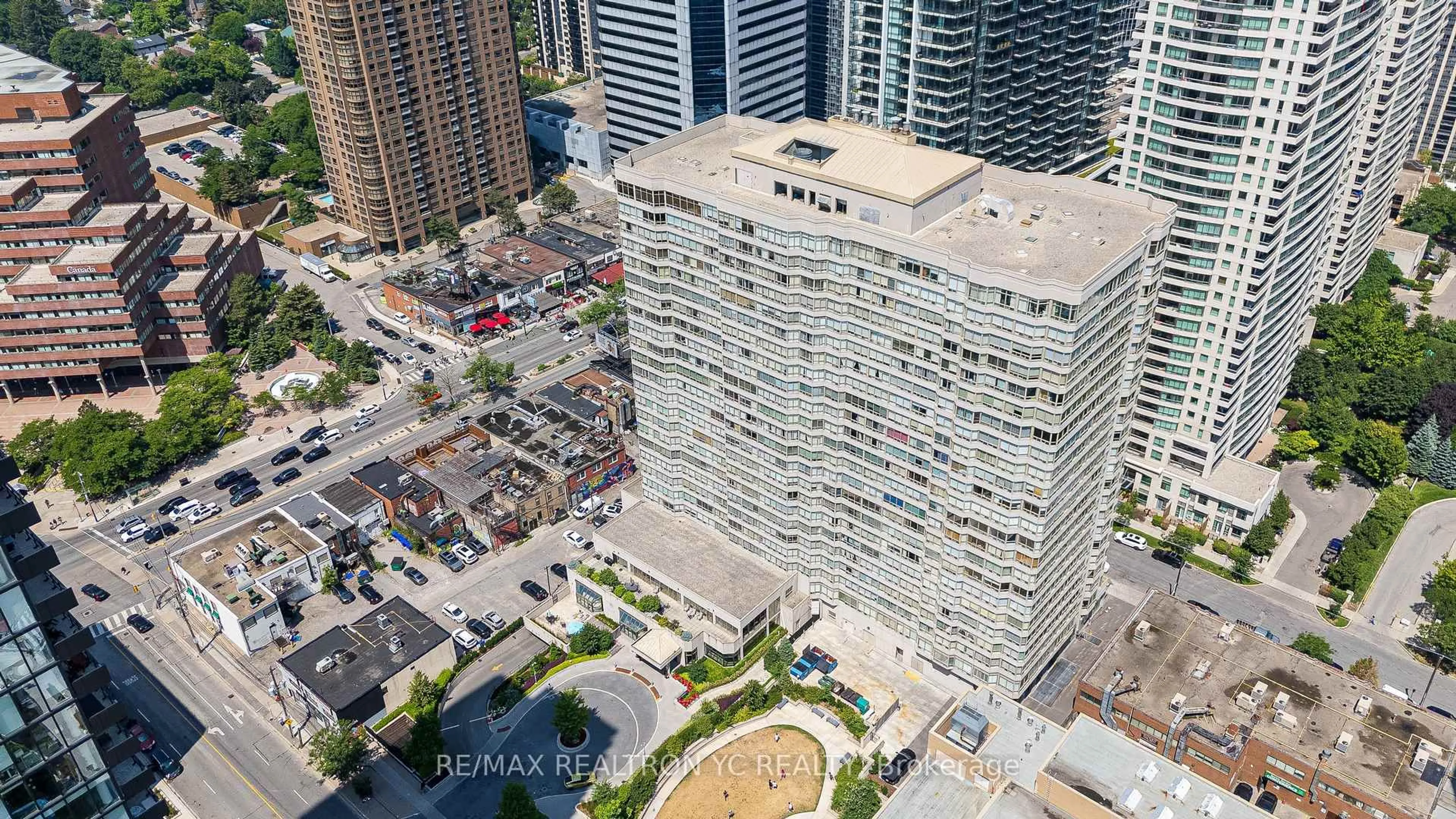 A pic from outside/outdoor area/front of a property/back of a property/a pic from drone, city buildings view from balcony for 30 Greenfield Ave #614, Toronto Ontario M2N 6N3