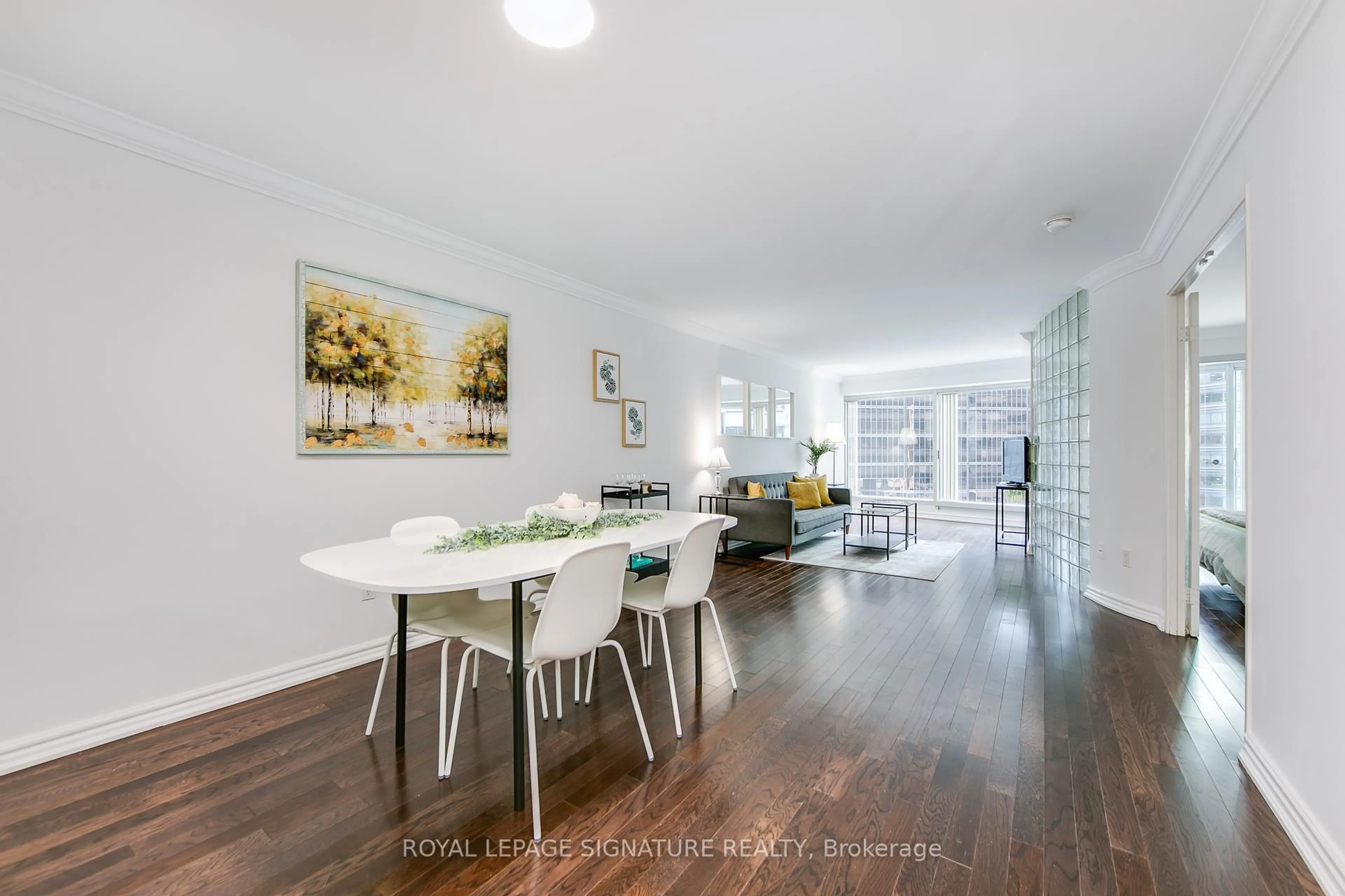 Dining room, wood/laminate floor for 33 University Ave #605, Toronto Ontario M5J 2S7
