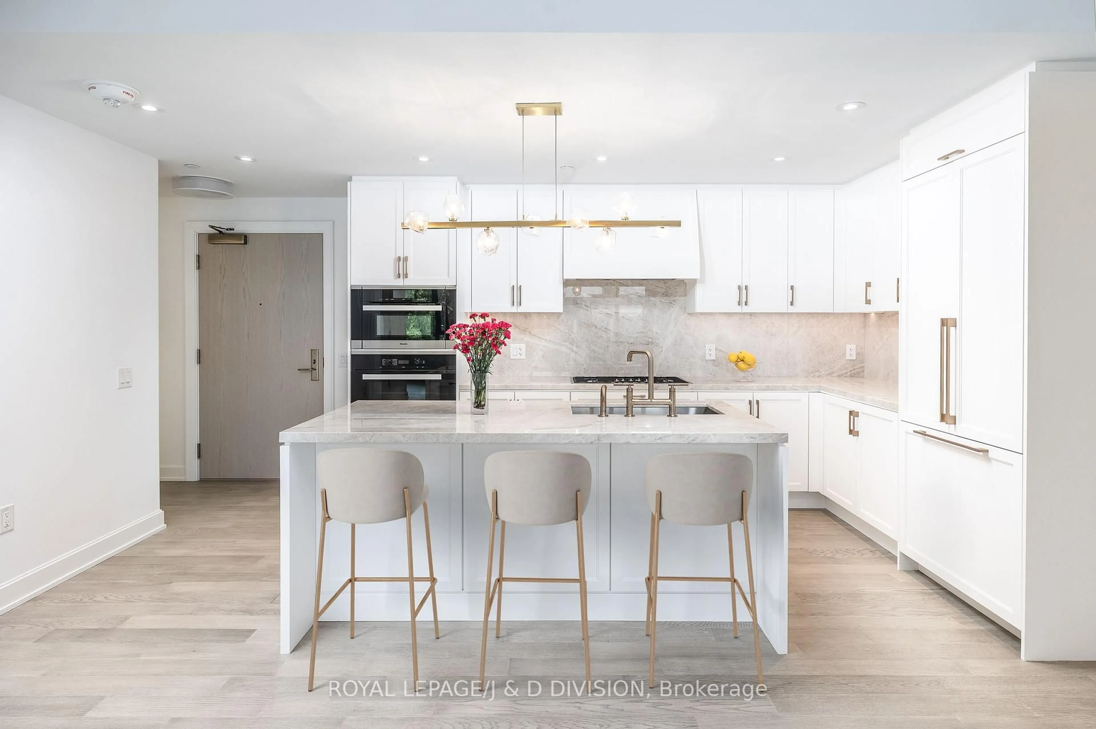 Contemporary kitchen, ceramic/tile floor for 1 Strathgowan Ave #408, Toronto Ontario M4N 0B3