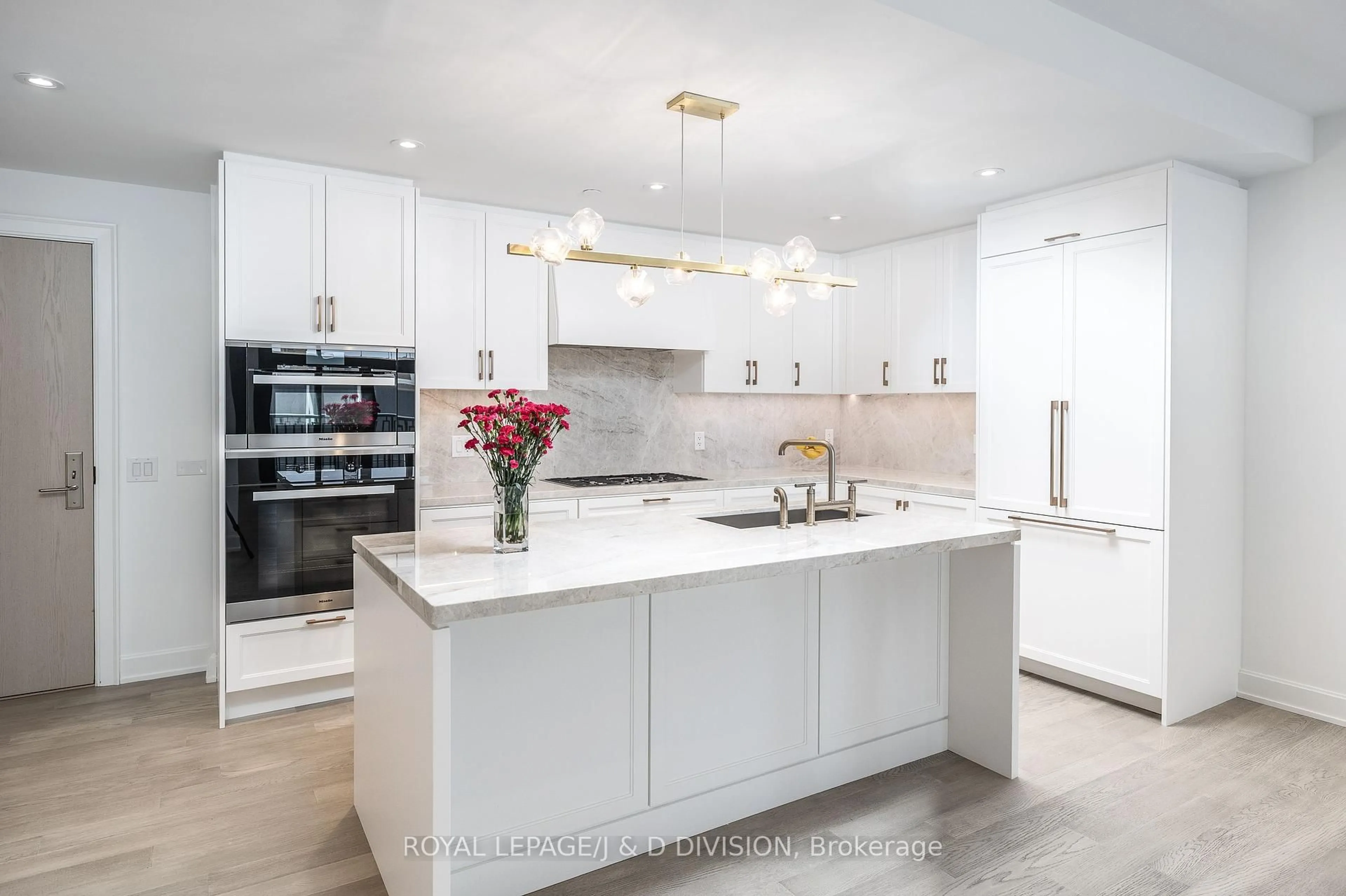Contemporary kitchen, ceramic/tile floor for 1 Strathgowan Ave #408, Toronto Ontario M4N 0B3
