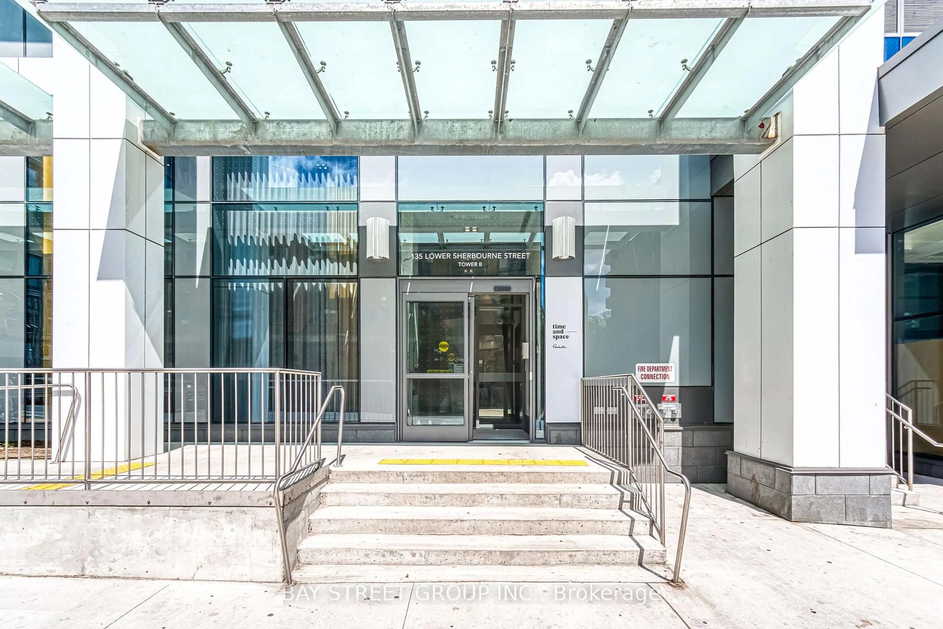 Indoor foyer for 135 Lower Sherbourne St #665B, Toronto Ontario M5A 1Y4