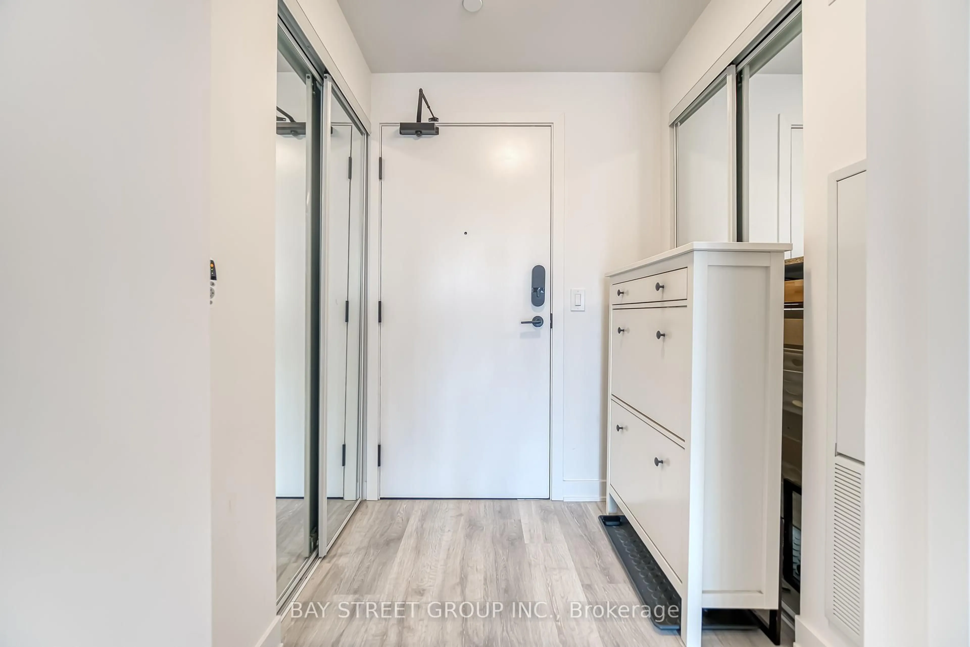 Indoor entryway for 135 Lower Sherbourne St #665B, Toronto Ontario M5A 1Y4
