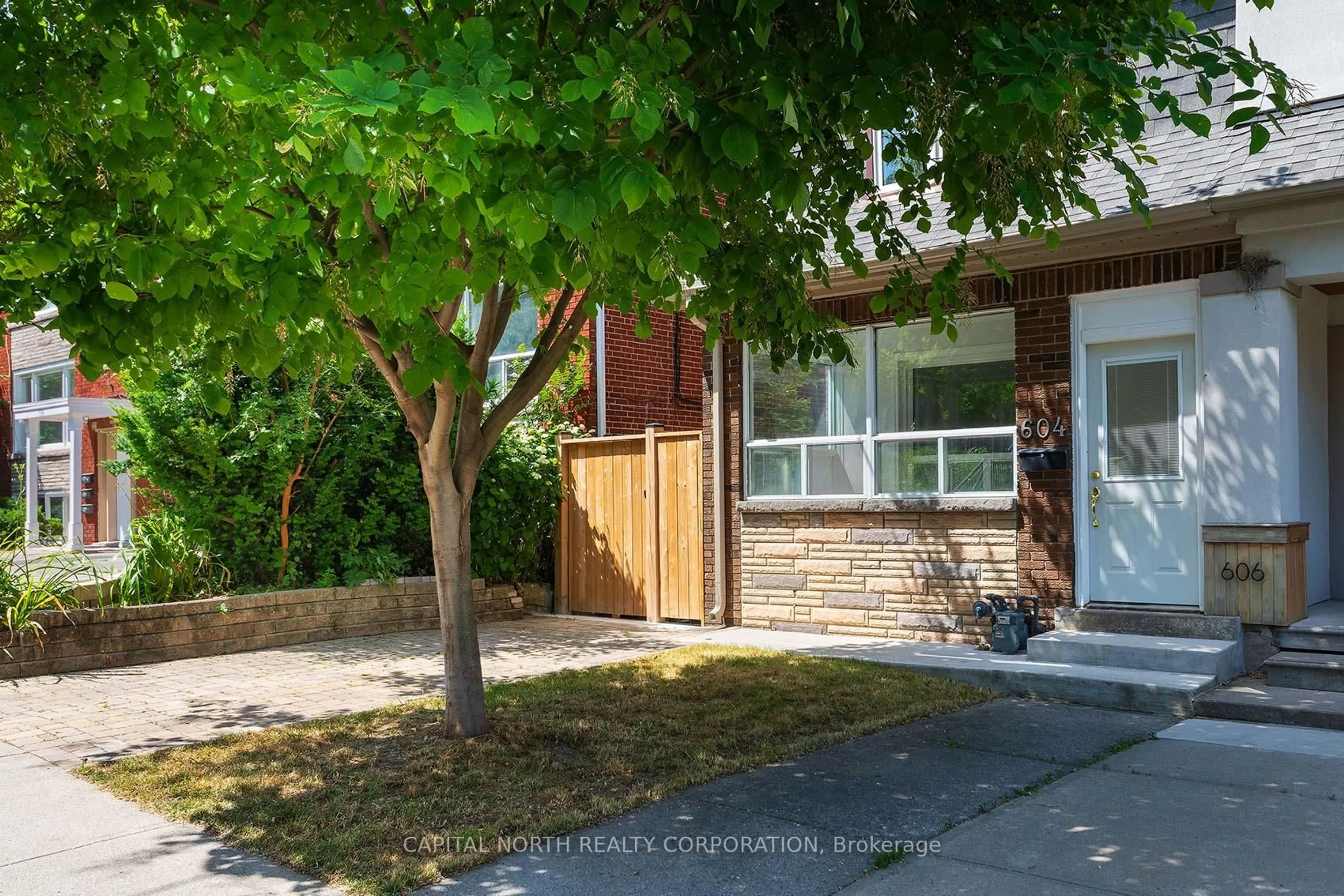 Unknown for 604 Lauder Ave, Toronto Ontario M6E 3J6