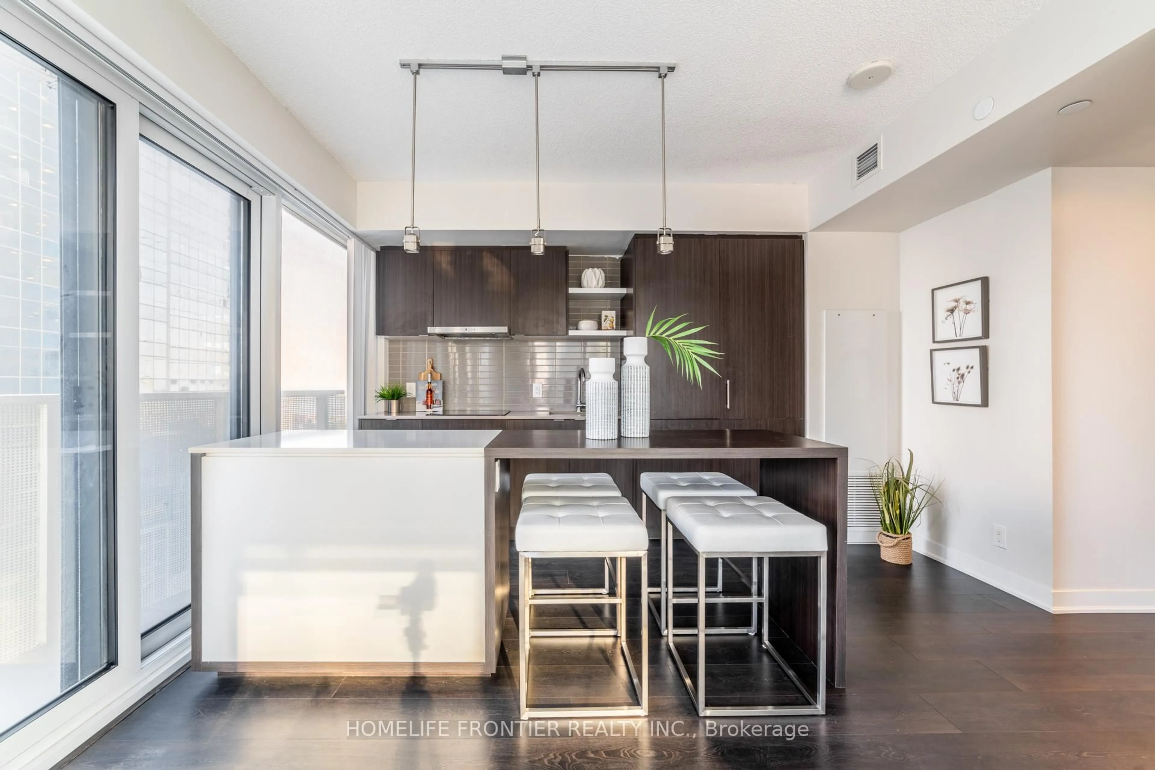 Contemporary kitchen, unknown for 88 Harbour St #1207, Toronto Ontario M5J 0C3
