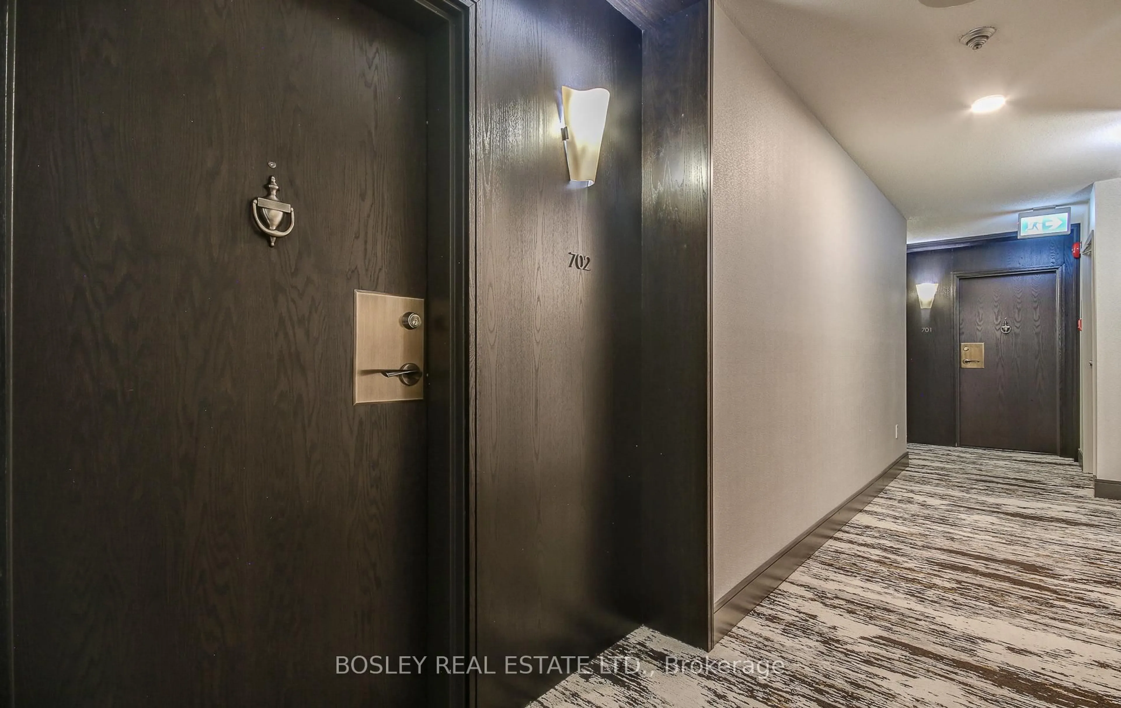 Unknown for 62 Wellesley St #702, Toronto Ontario M5S 2X3