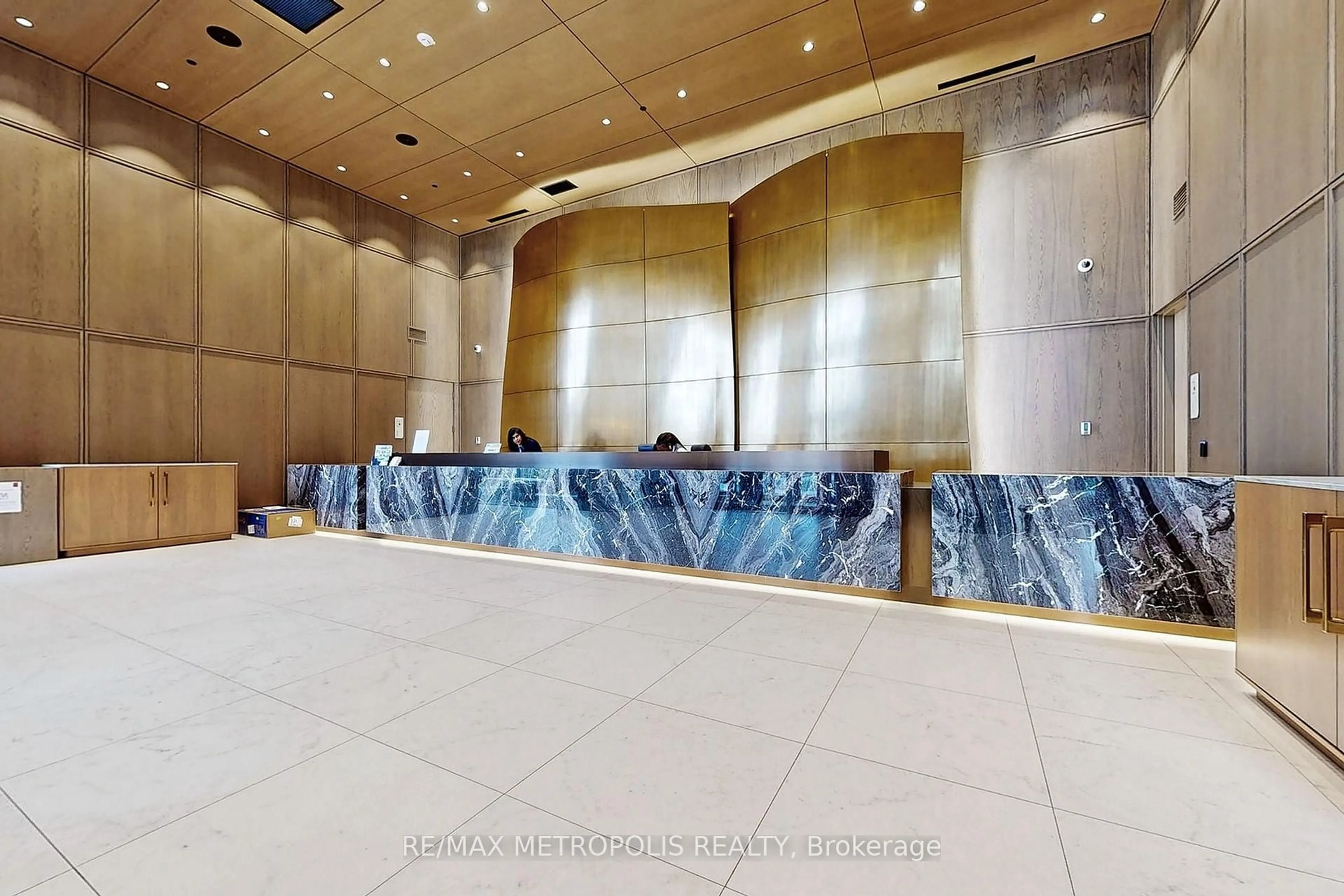 Lobby for 20 Inn On The Park Dr #638, Toronto Ontario M3C 0P8