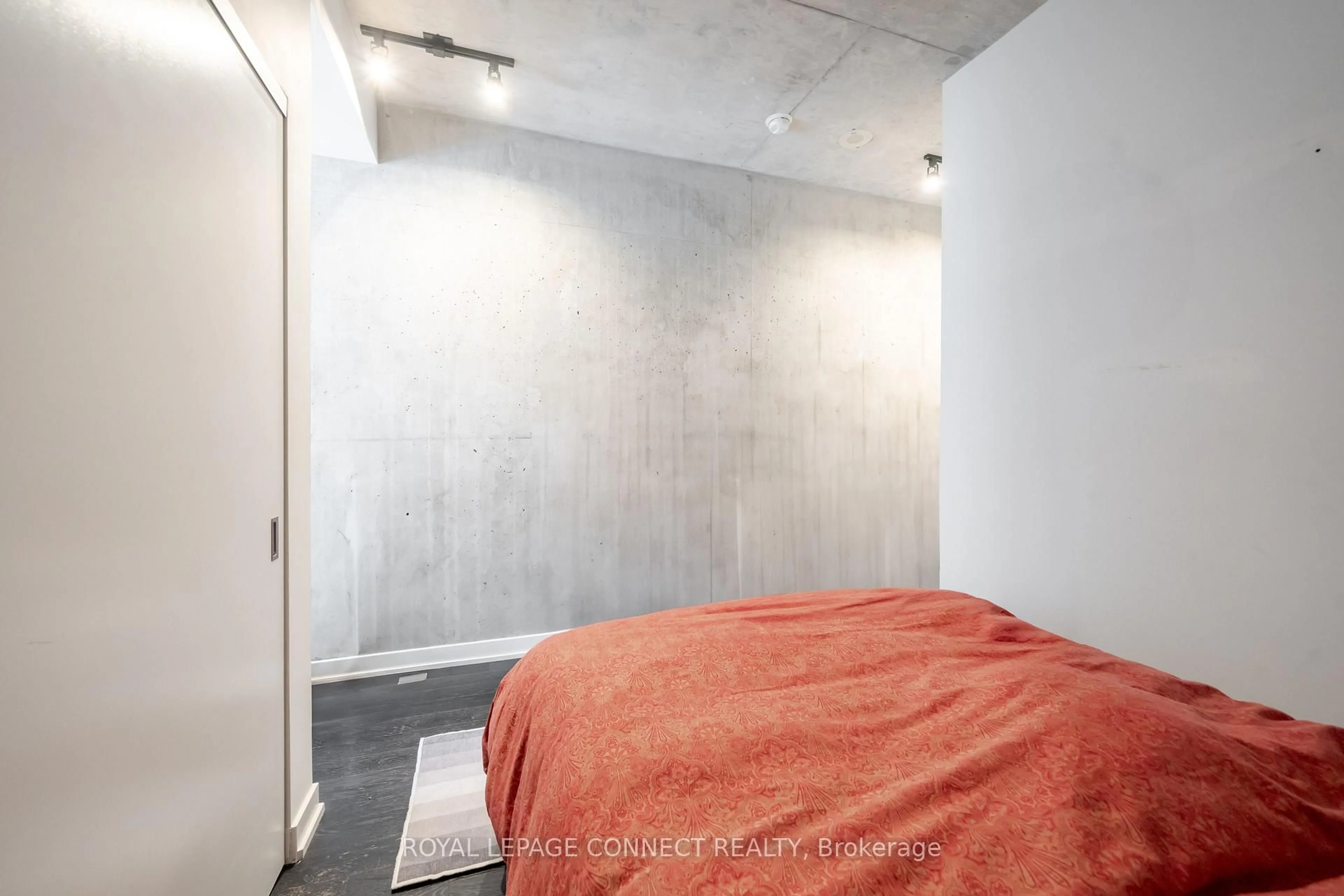A pic of a room for 39 Brant St #206, Toronto Ontario M5V 0M8