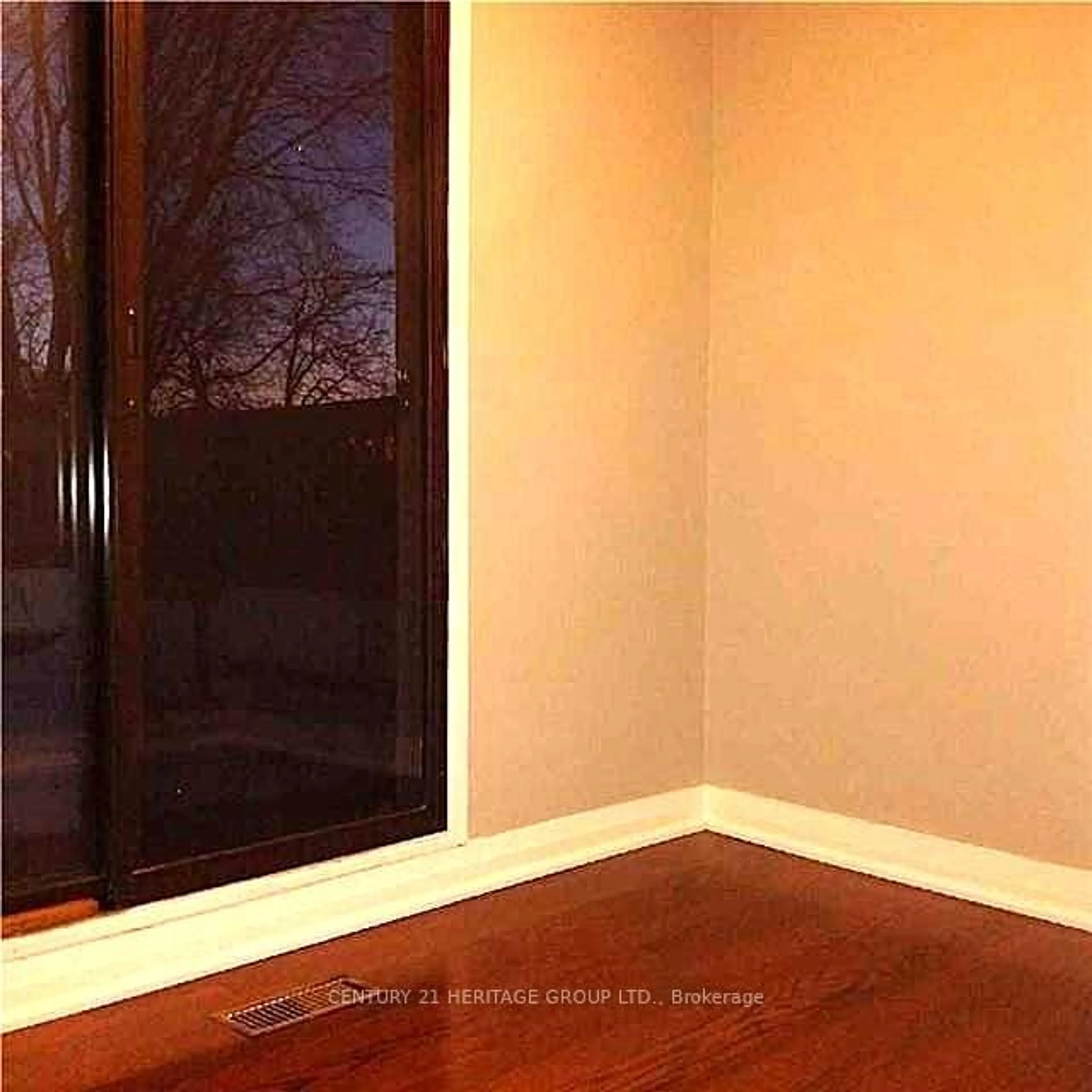A pic of a room for 107 Helendale Ave, Toronto Ontario M4R 1C6