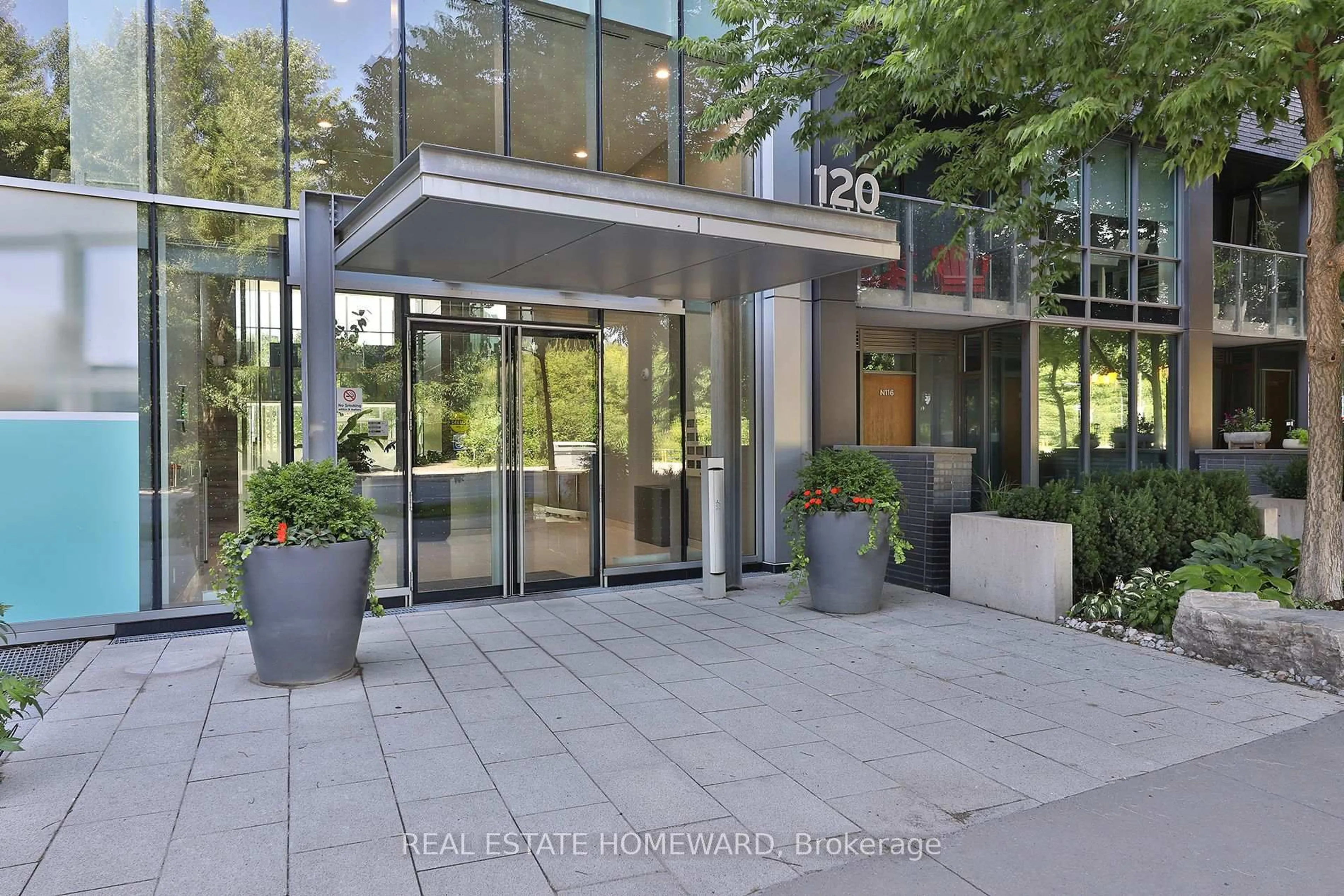 Indoor foyer for 120 Bayview Ave #N707, Toronto Ontario M5A 0G4